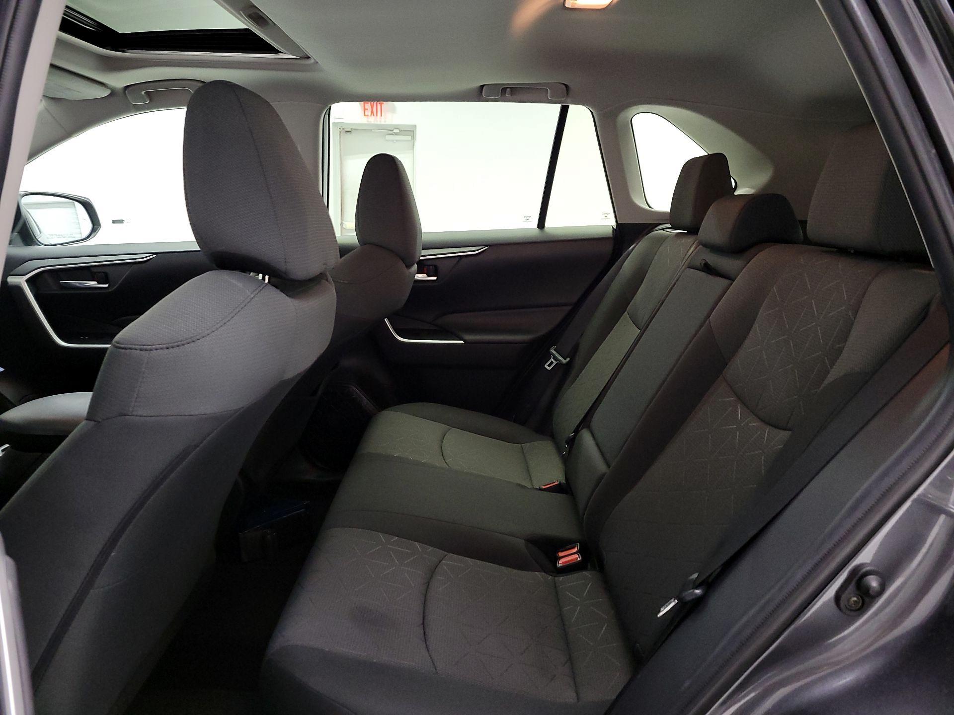 Thumbnail: 2020 Toyota RAV4 - 20