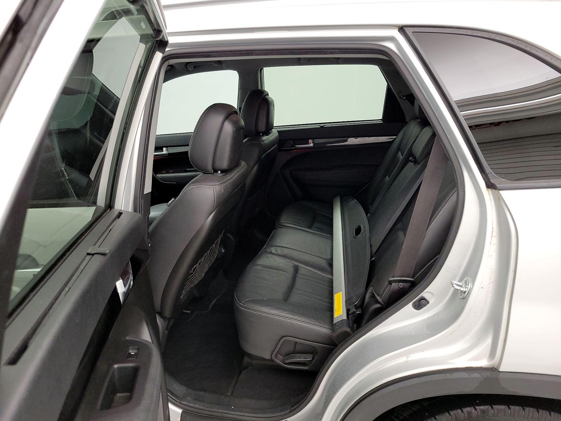 Thumbnail: 2015 Kia Sorento - 19