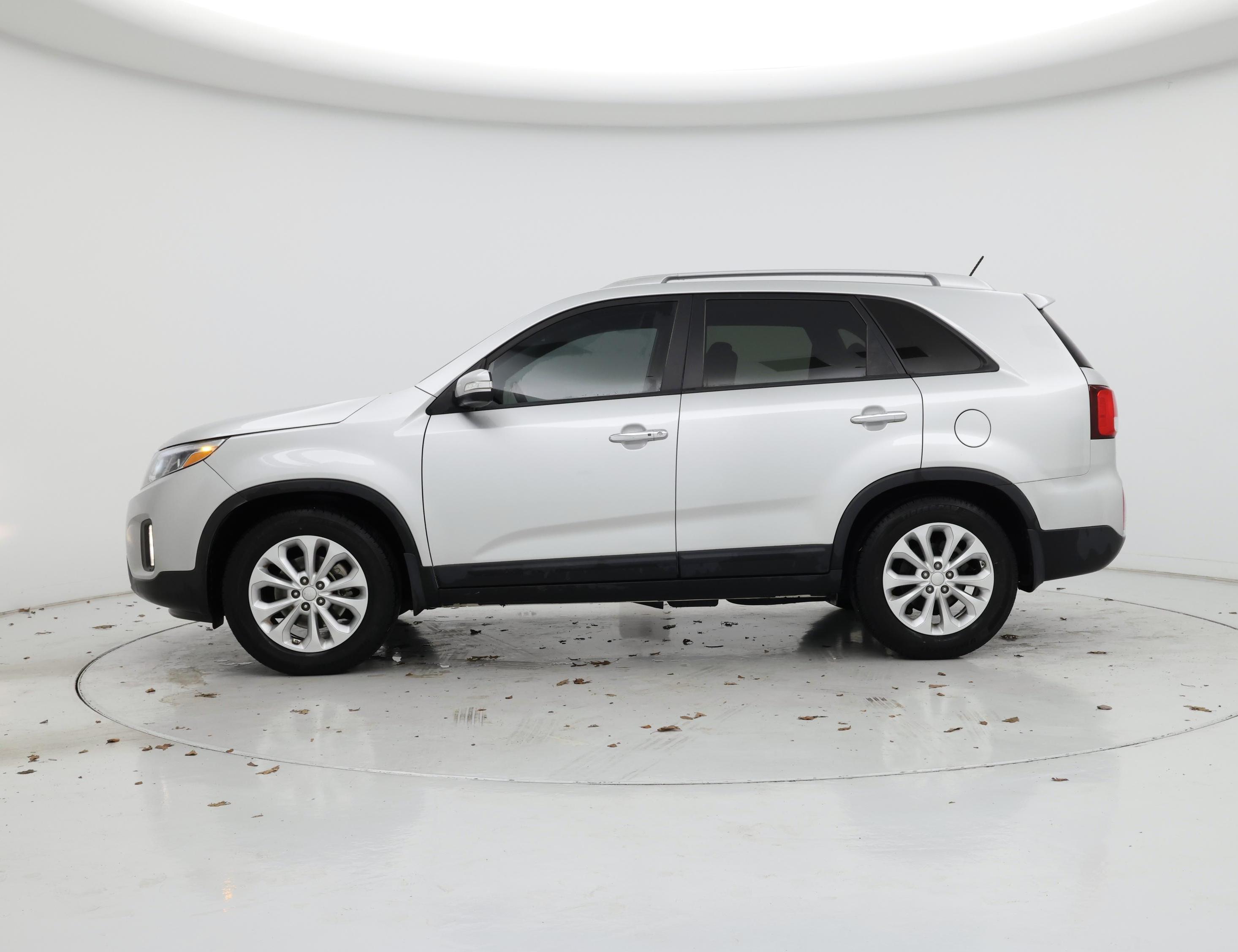 Thumbnail: 2015 Kia Sorento - 3