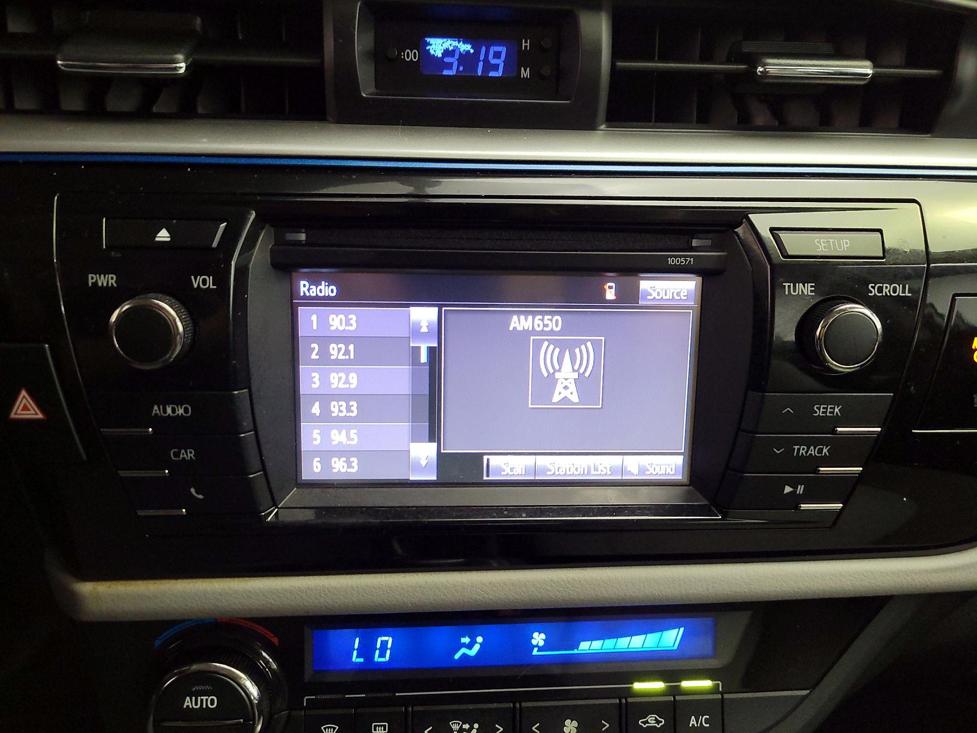 Thumbnail: 2016 Toyota Corolla - 15