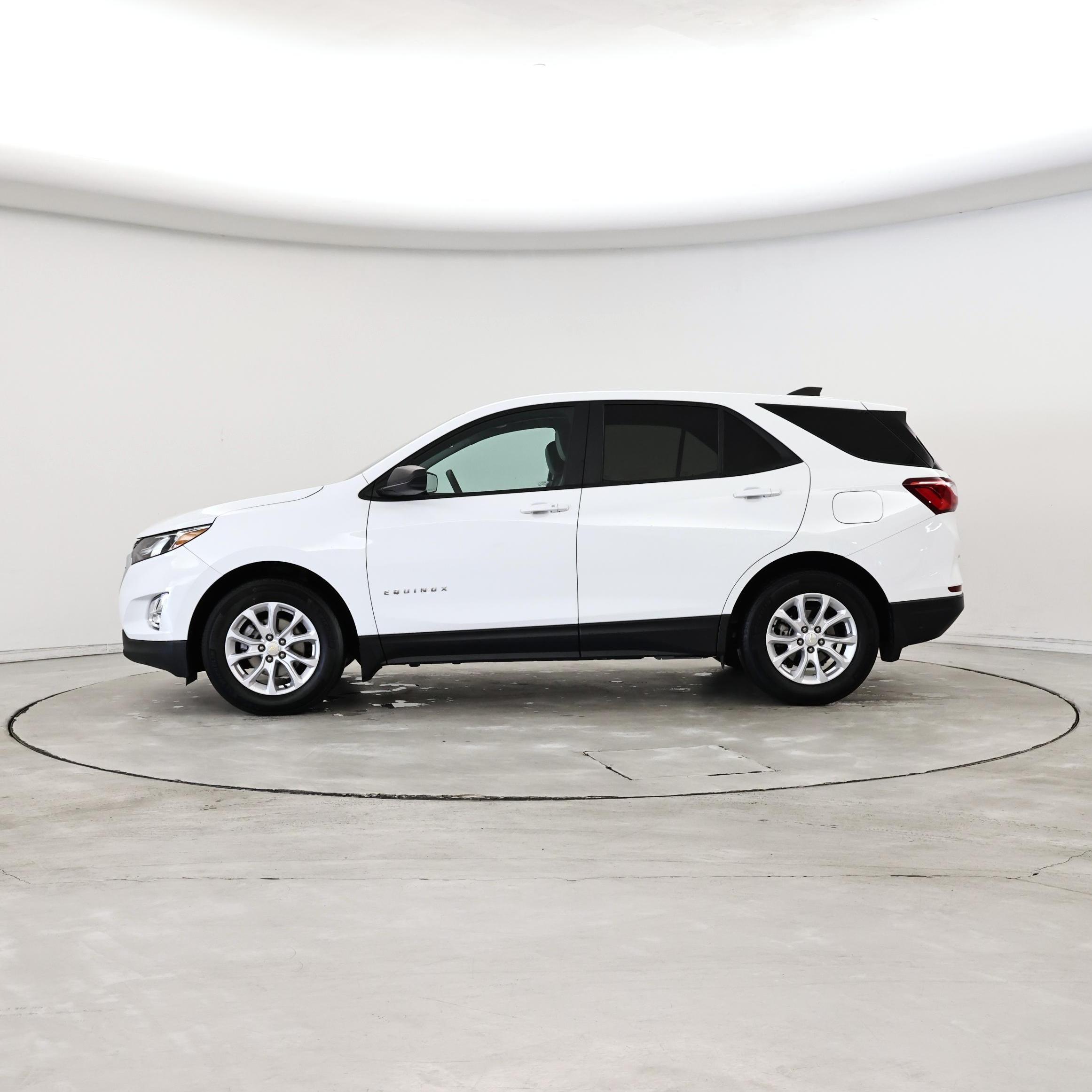 Thumbnail: 2021 Chevrolet Equinox - 3