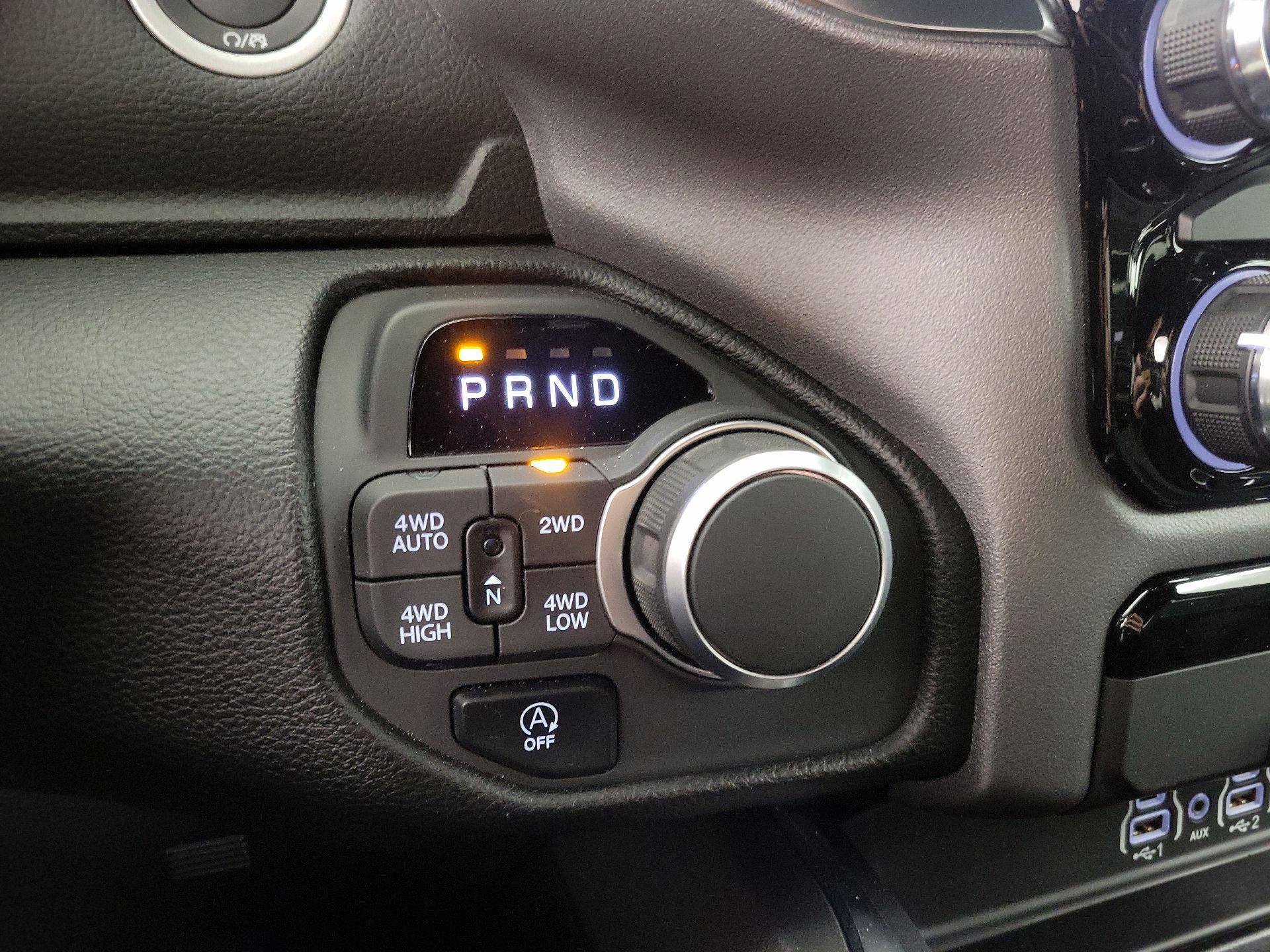 Thumbnail: 2025 RAM 1500 - 17