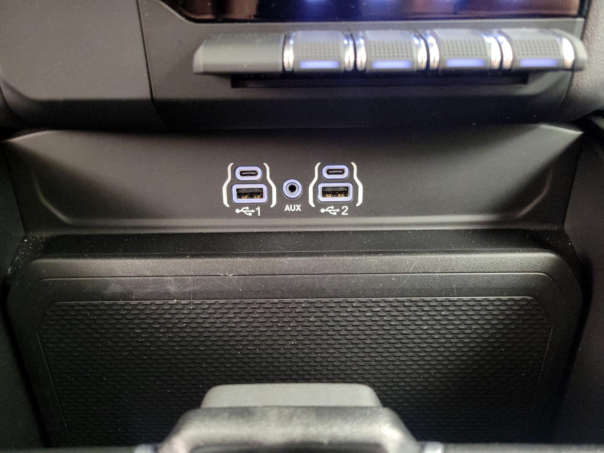 Thumbnail: 2025 RAM 1500 - 18