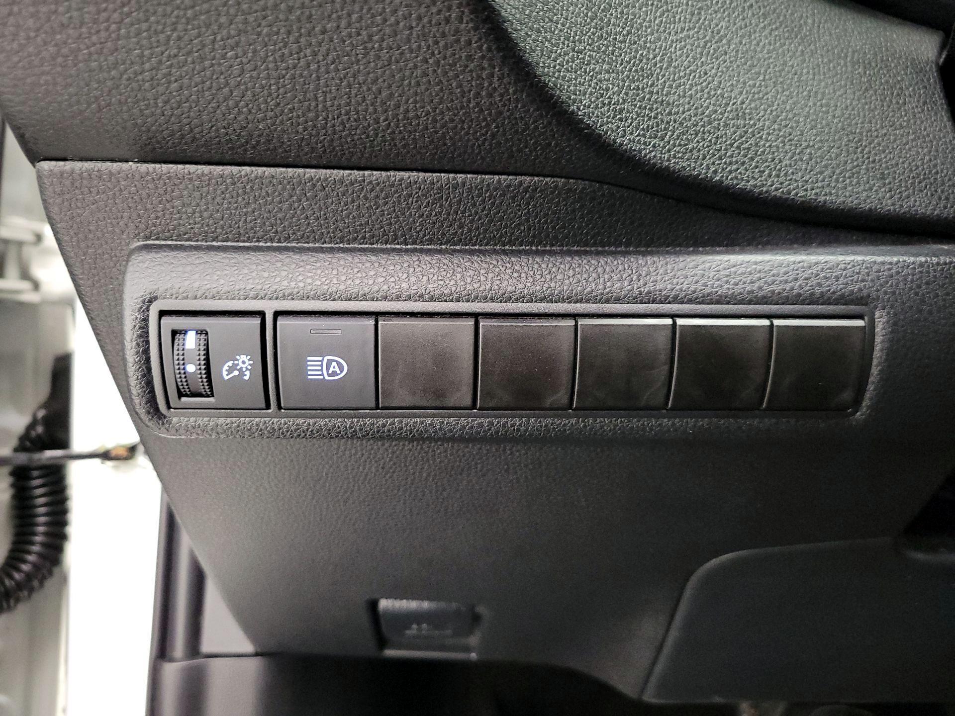 Thumbnail: 2021 Toyota Corolla - 13