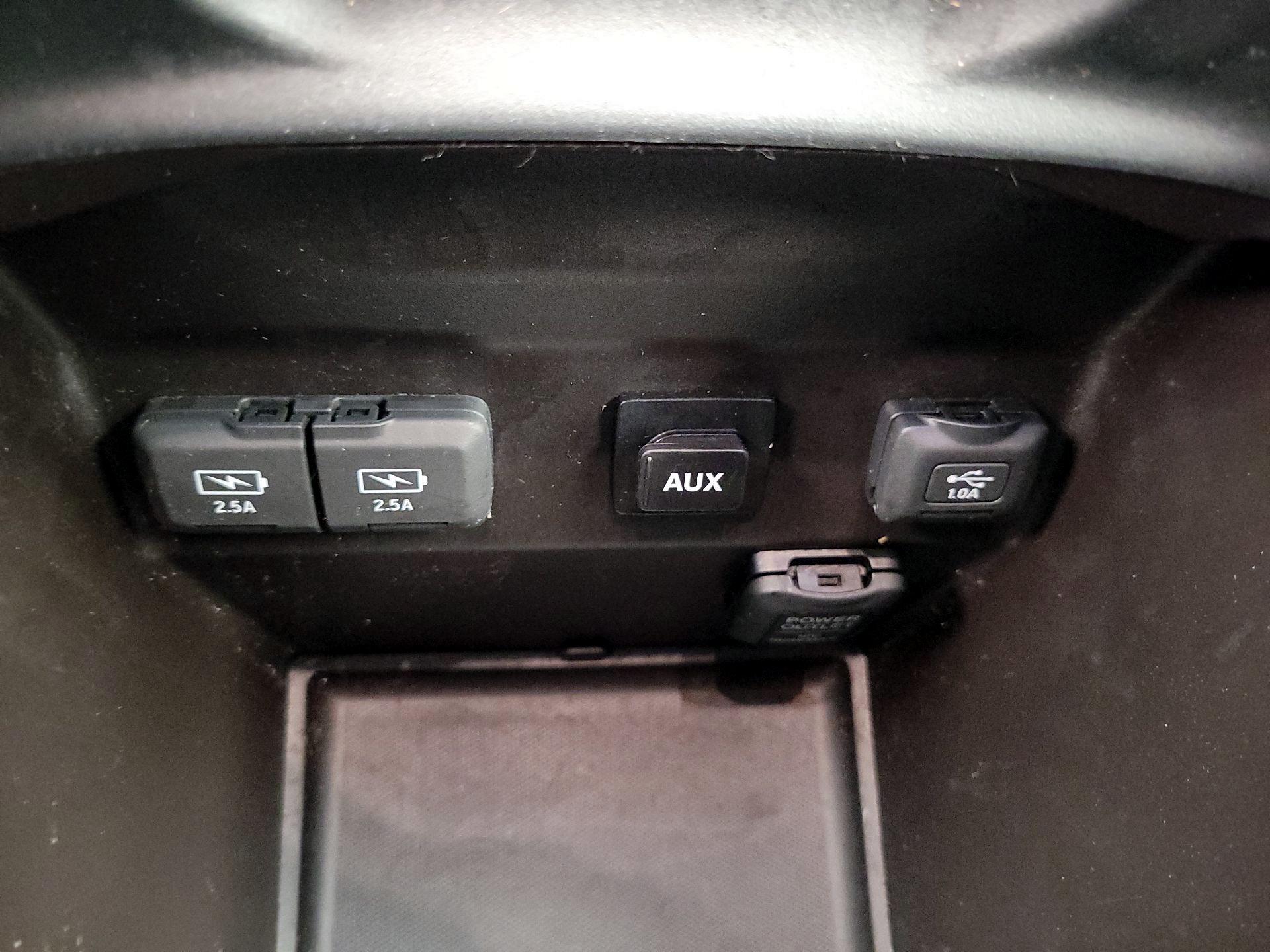 Thumbnail: 2017 Acura MDX - 19