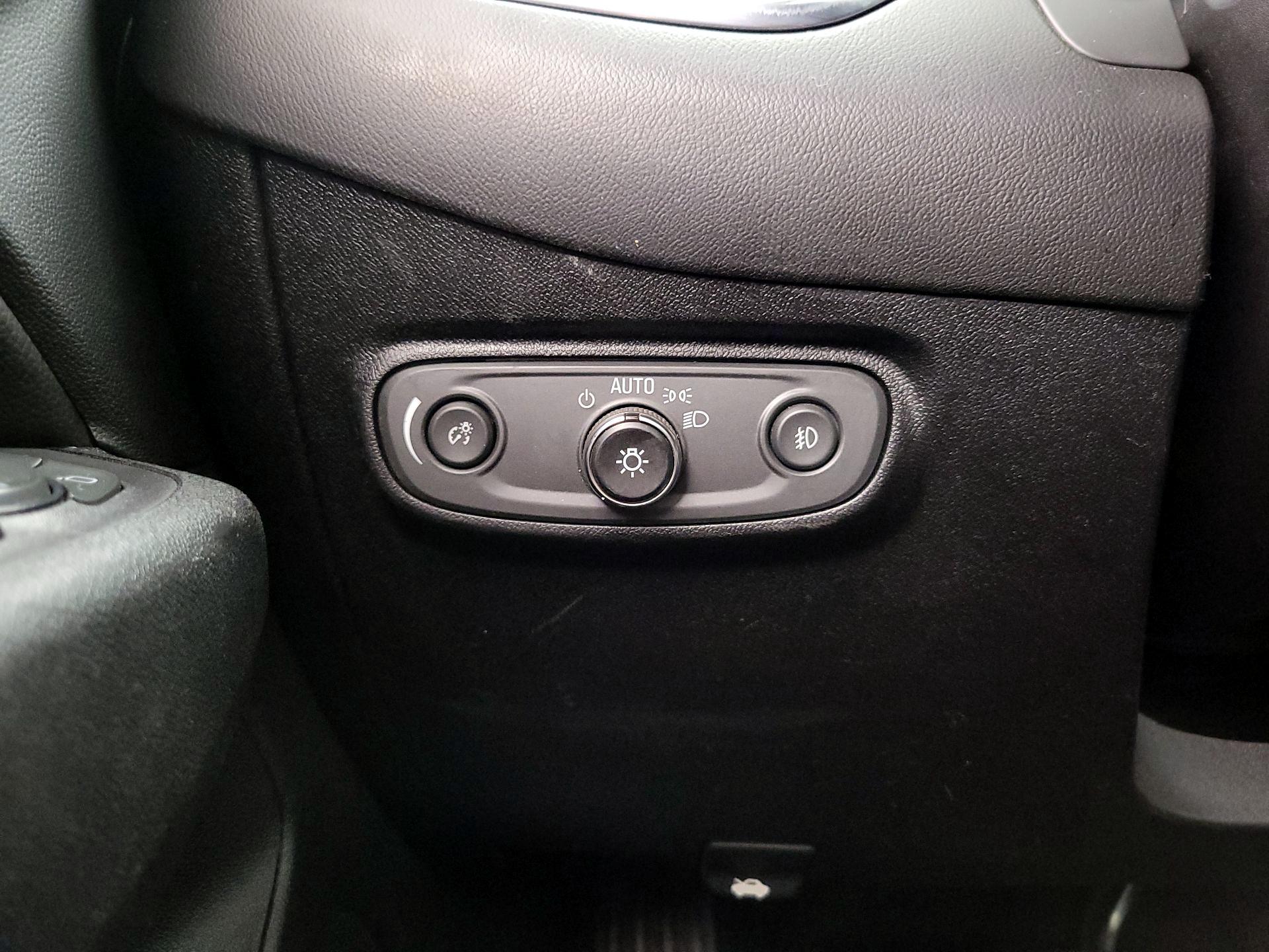 Thumbnail: 2018 Chevrolet Equinox - 13