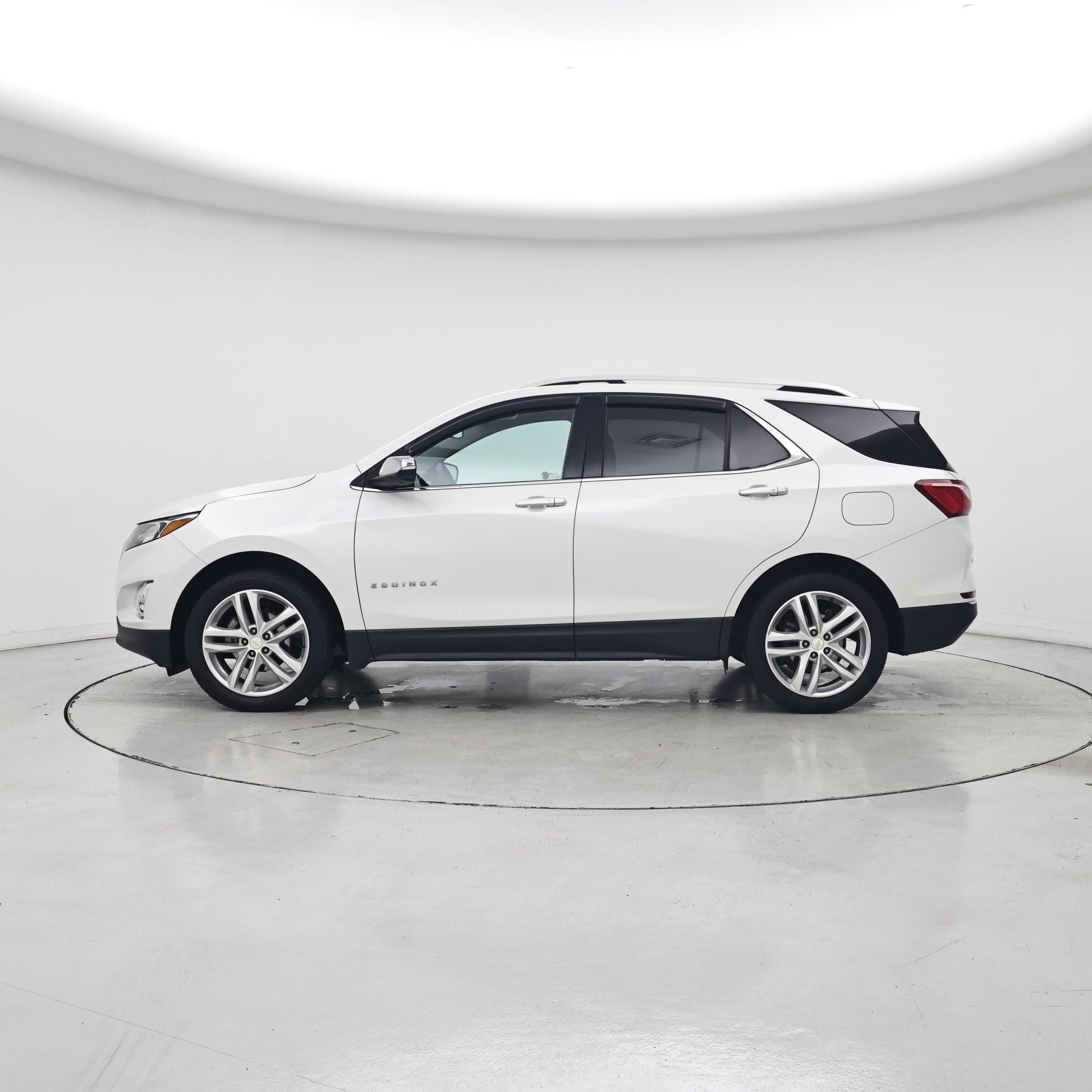 Thumbnail: 2018 Chevrolet Equinox - 3