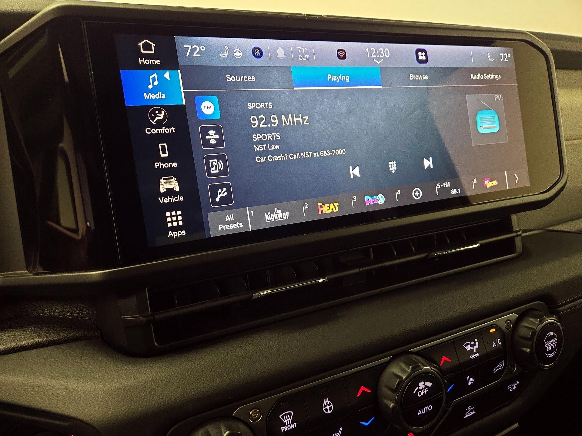 Thumbnail: 2024 Jeep Wrangler - 15