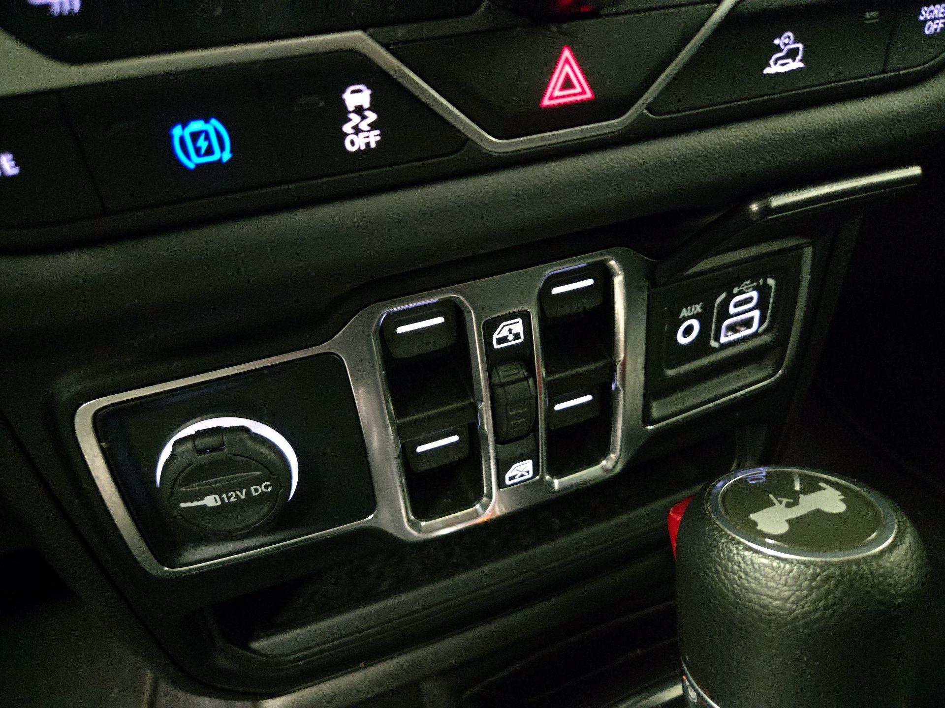 Thumbnail: 2024 Jeep Wrangler - 18