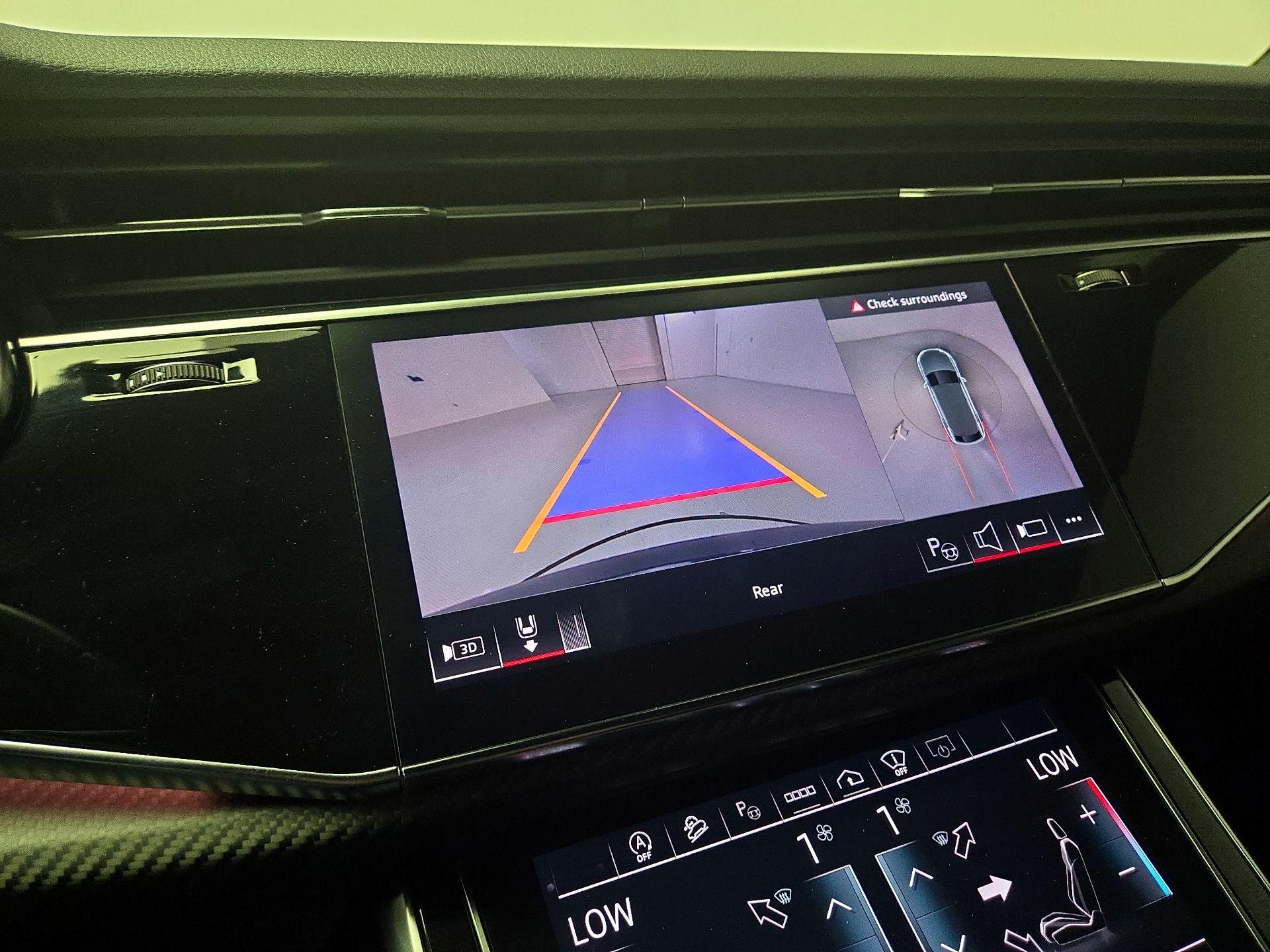 Thumbnail: 2024 Audi SQ8 - 15