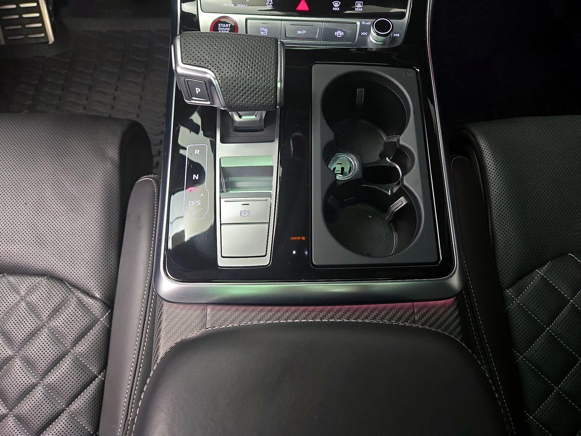 Thumbnail: 2024 Audi SQ8 - 18