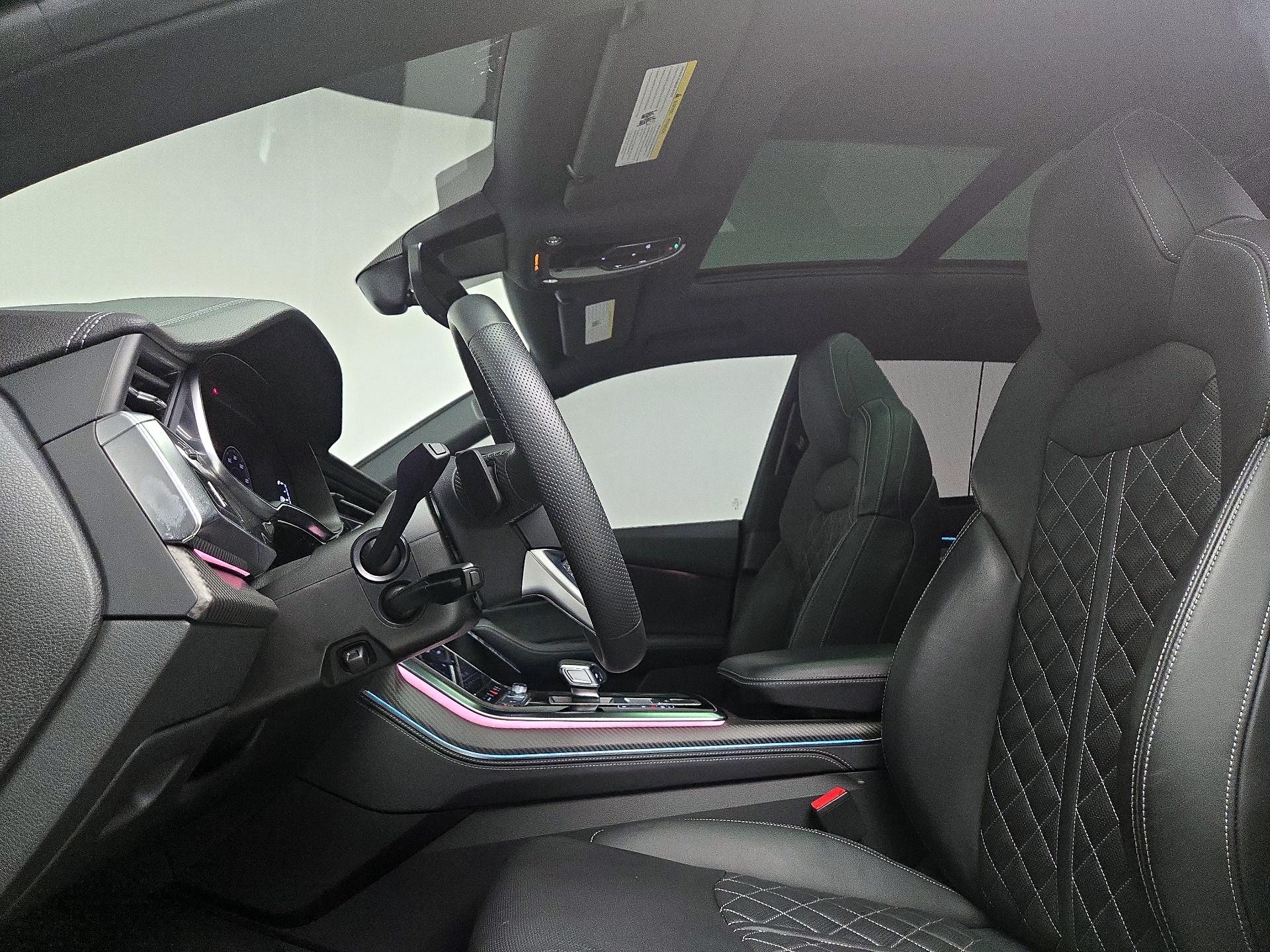 Thumbnail: 2024 Audi SQ8 - 20