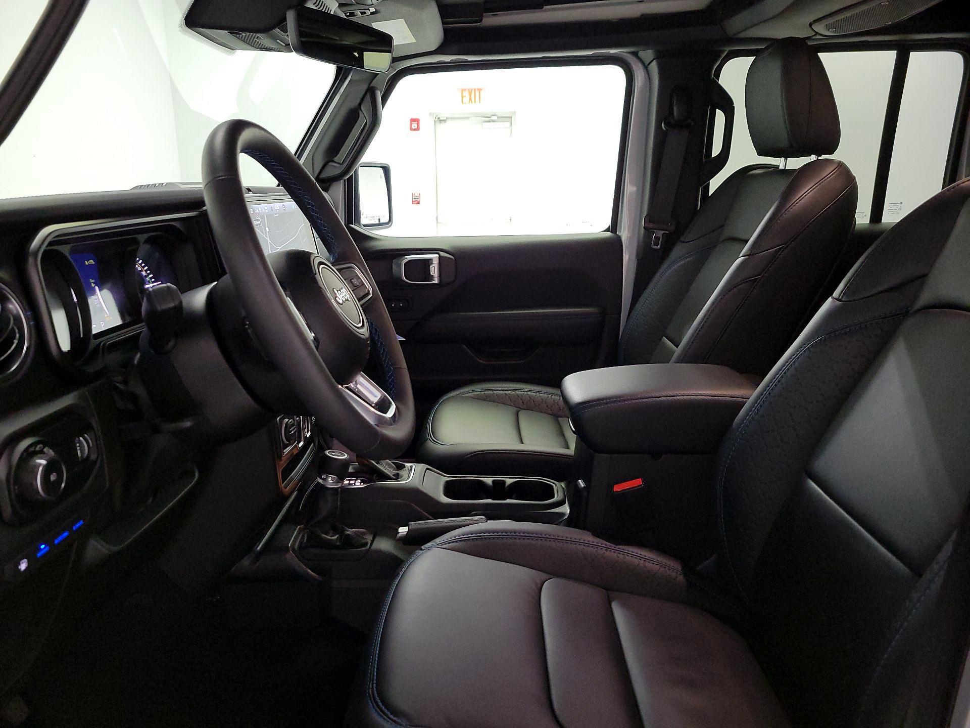 Thumbnail: 2024 Jeep Wrangler - 11