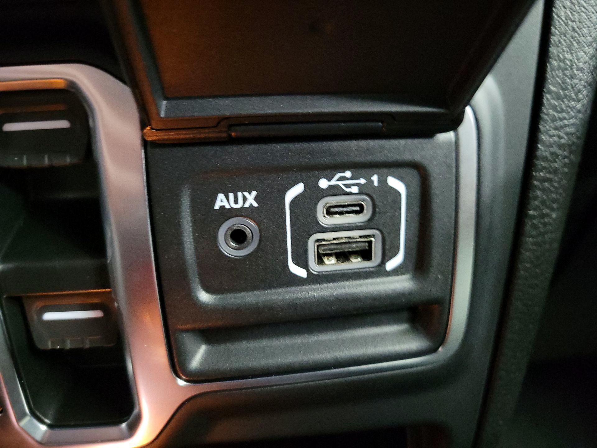 Thumbnail: 2024 Jeep Wrangler - 19