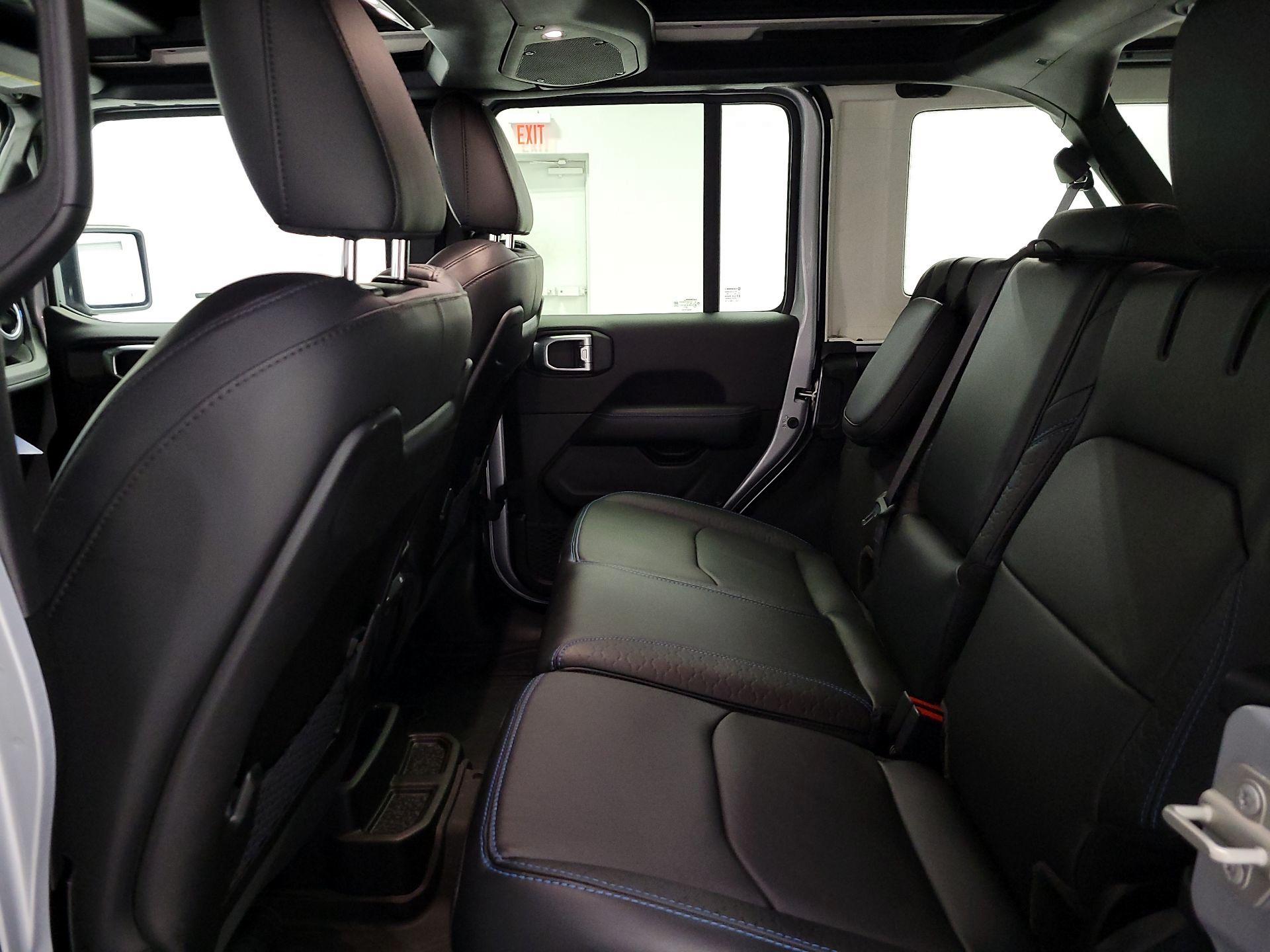 Thumbnail: 2024 Jeep Wrangler - 20