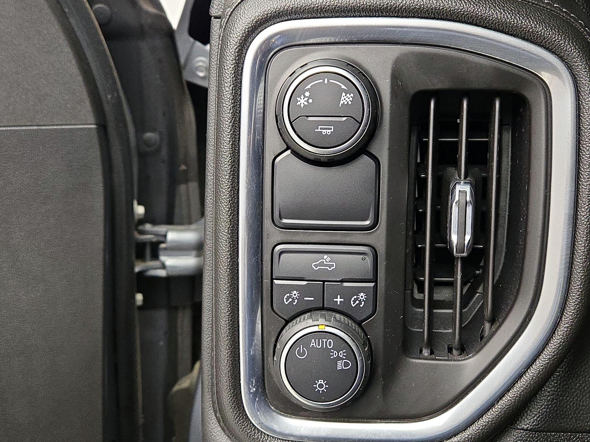 Thumbnail: 2019 Chevrolet Silverado 1500 - 13