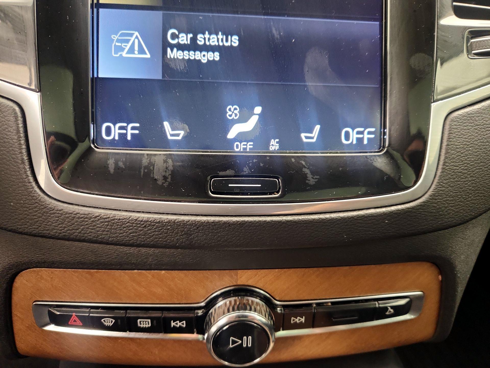 Thumbnail: 2018 Volvo XC90 - 17