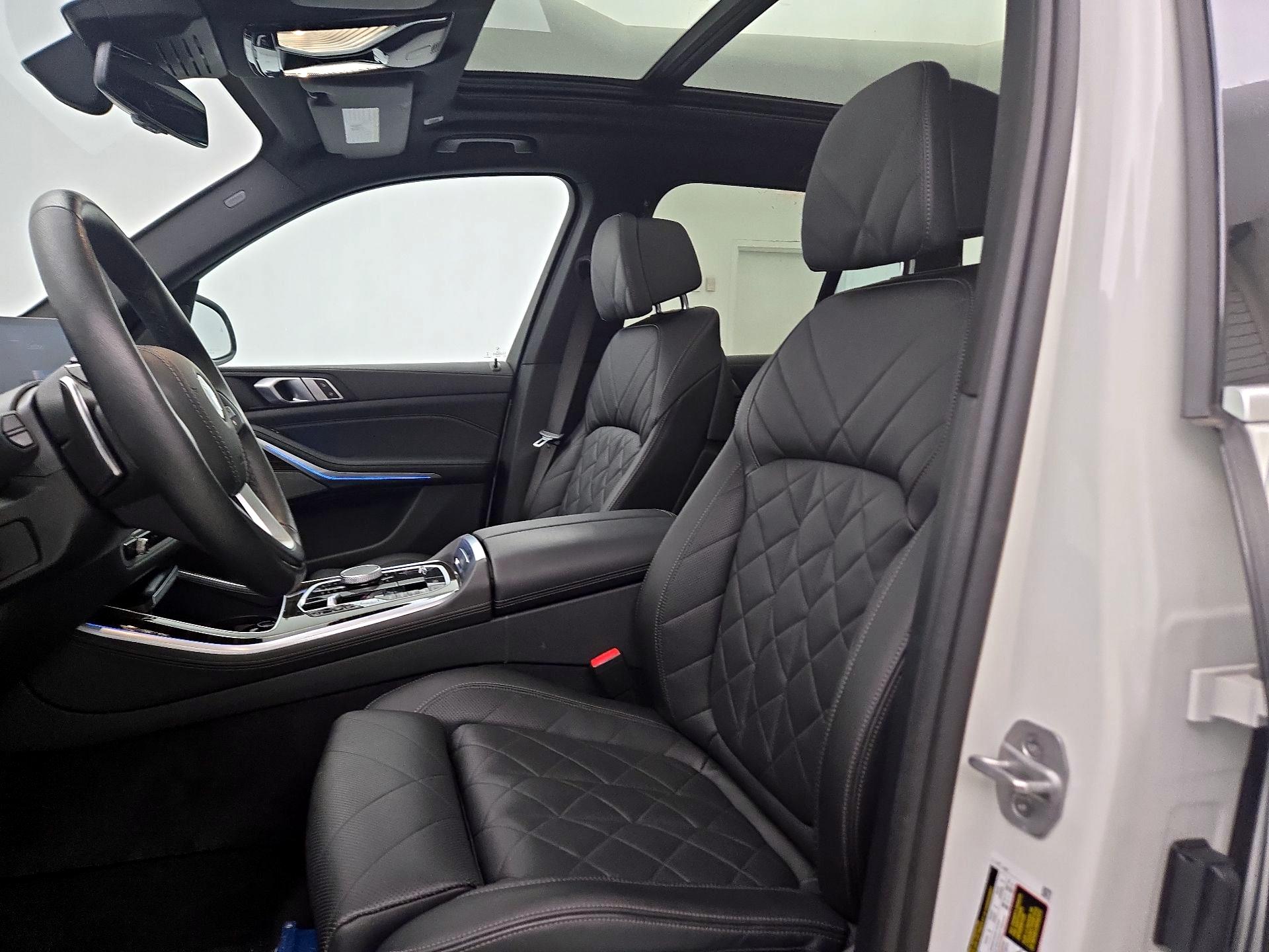 Thumbnail: 2024 BMW X5 - 11