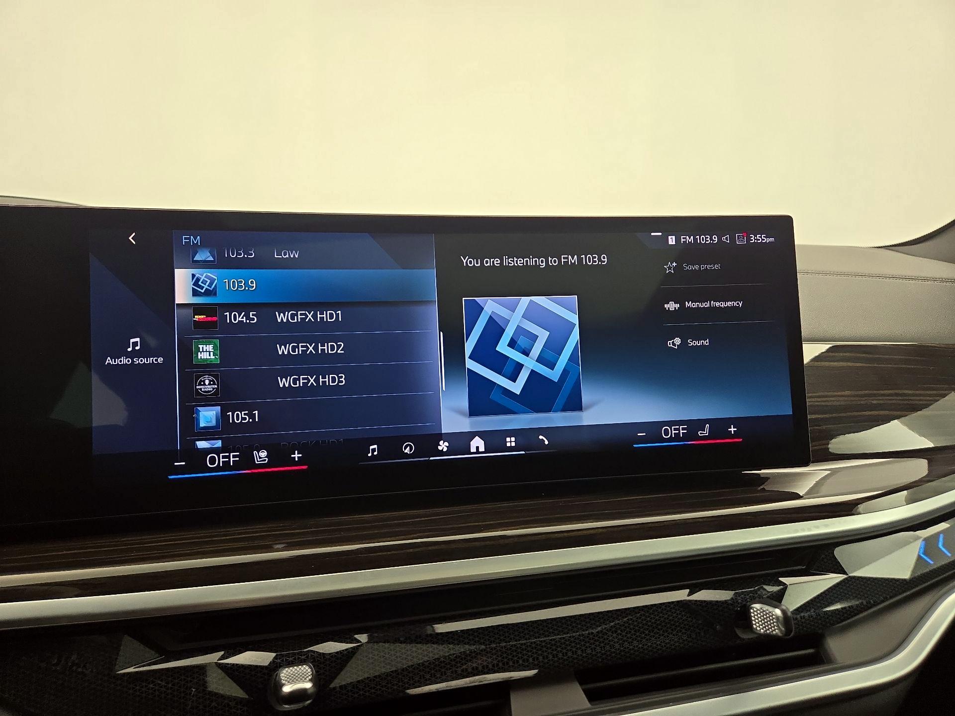 Thumbnail: 2024 BMW X5 - 15