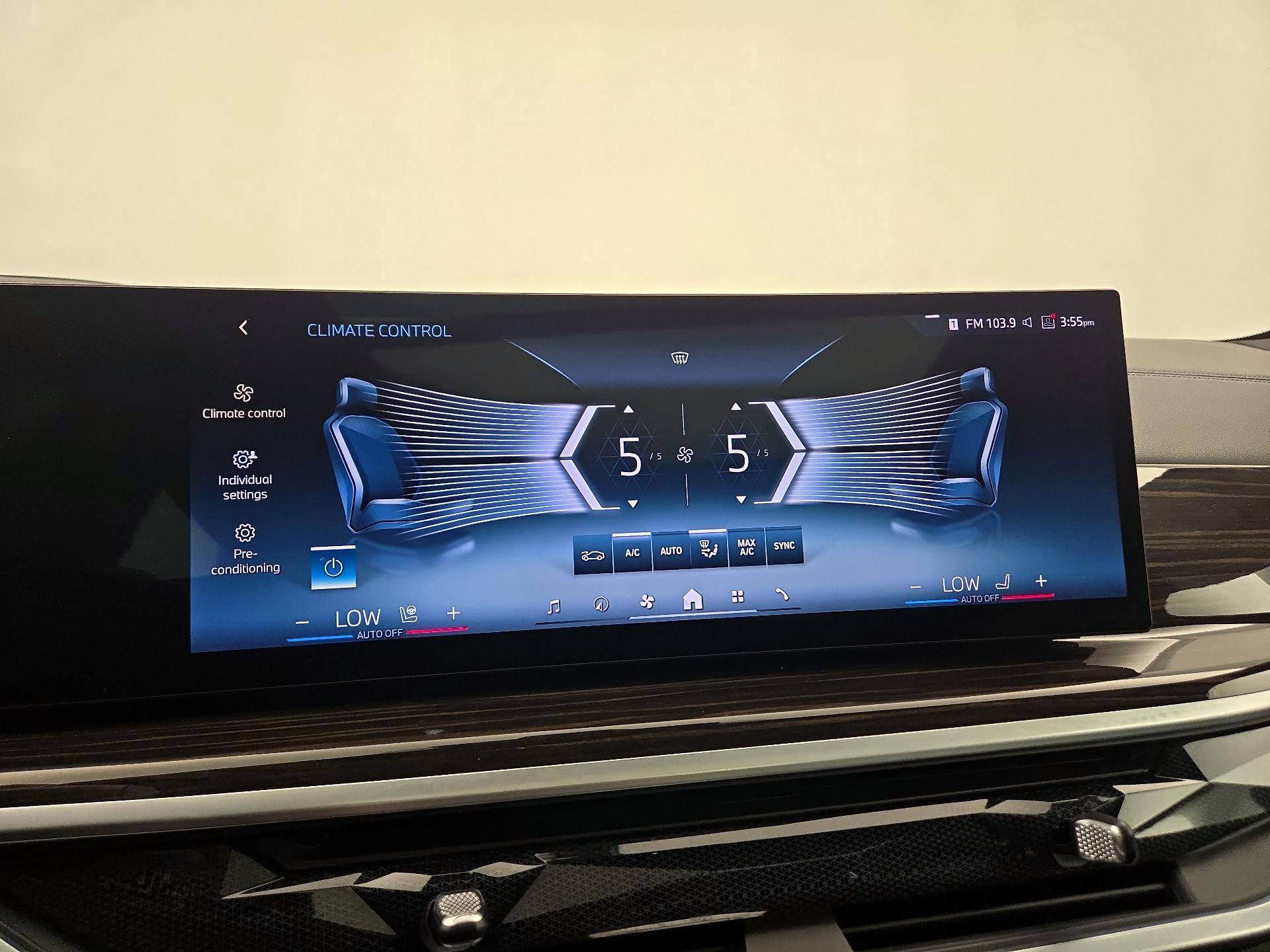 Thumbnail: 2024 BMW X5 - 16