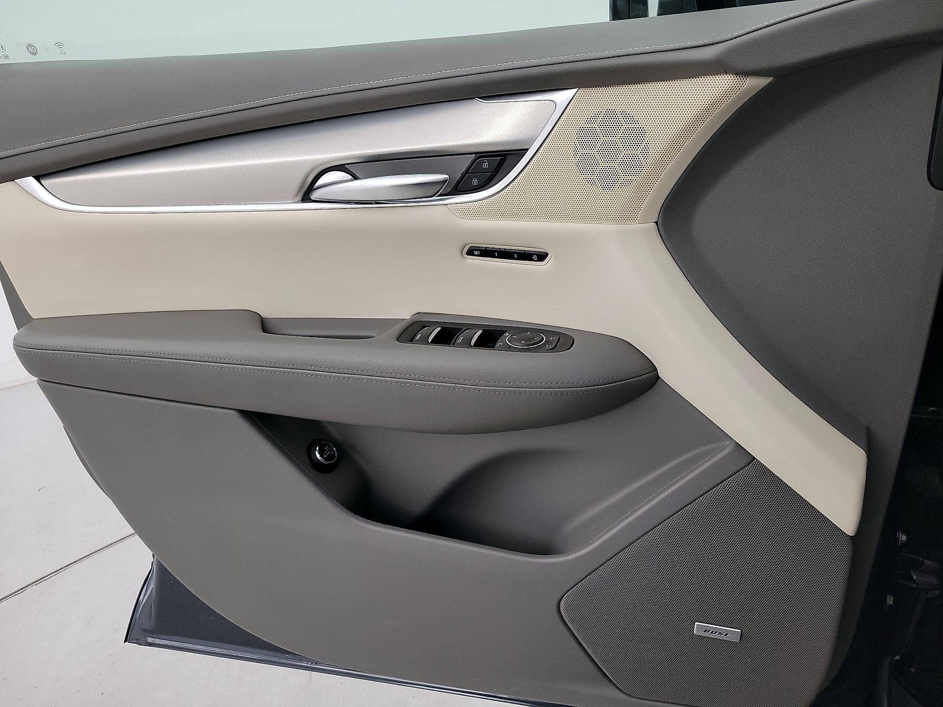 Thumbnail: 2019 Cadillac XT5 - 12