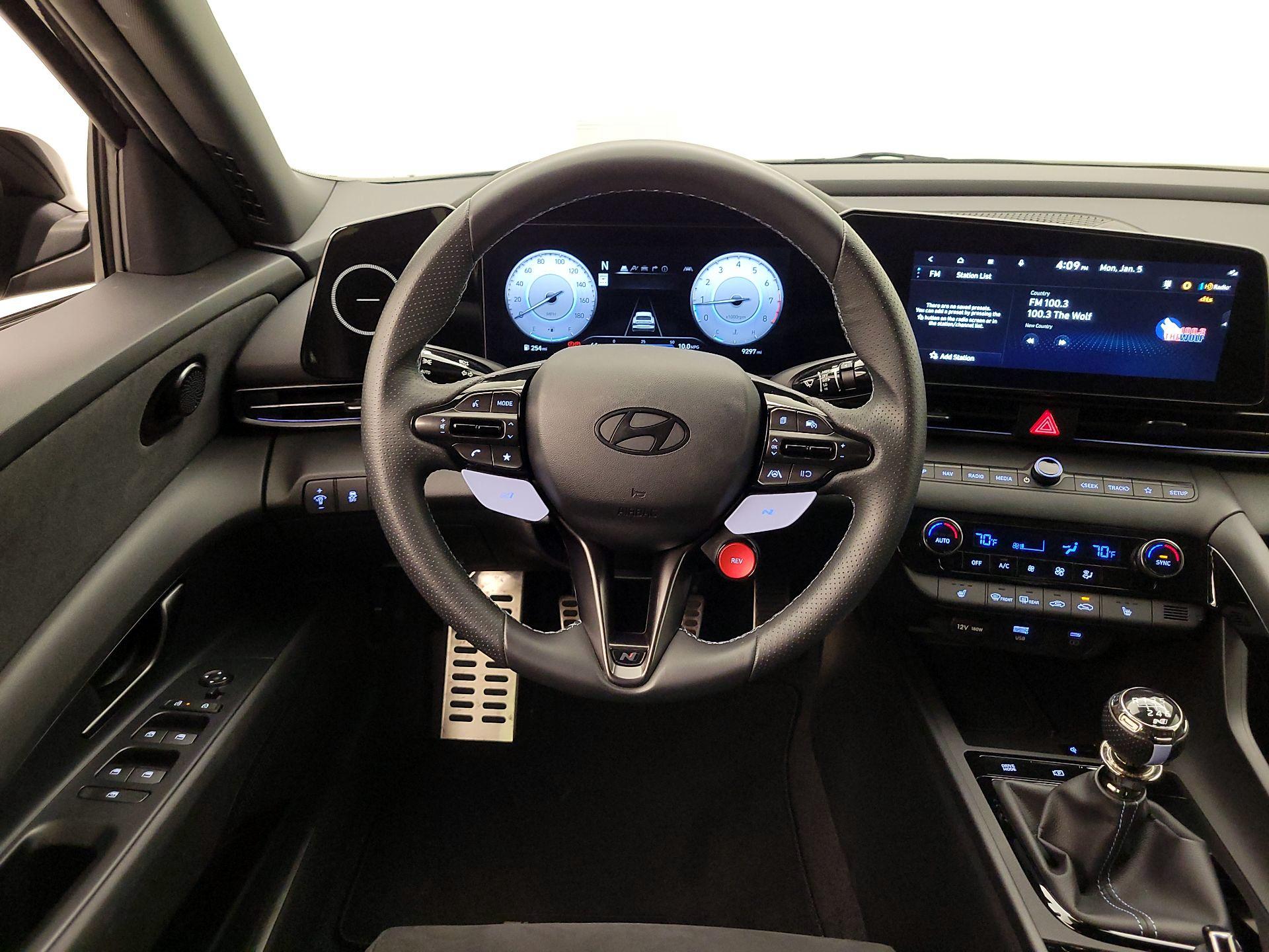 Thumbnail: 2025 Hyundai Elantra - 10