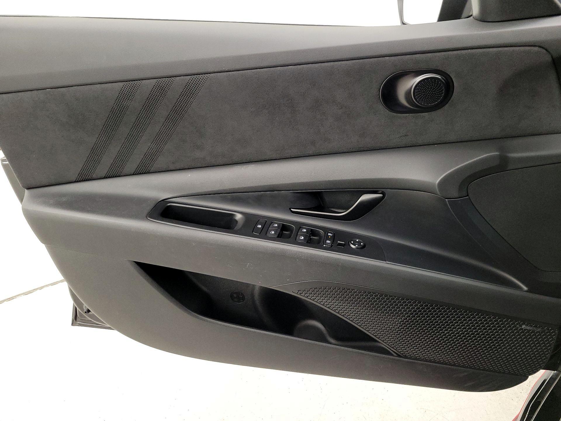 Thumbnail: 2025 Hyundai Elantra - 12