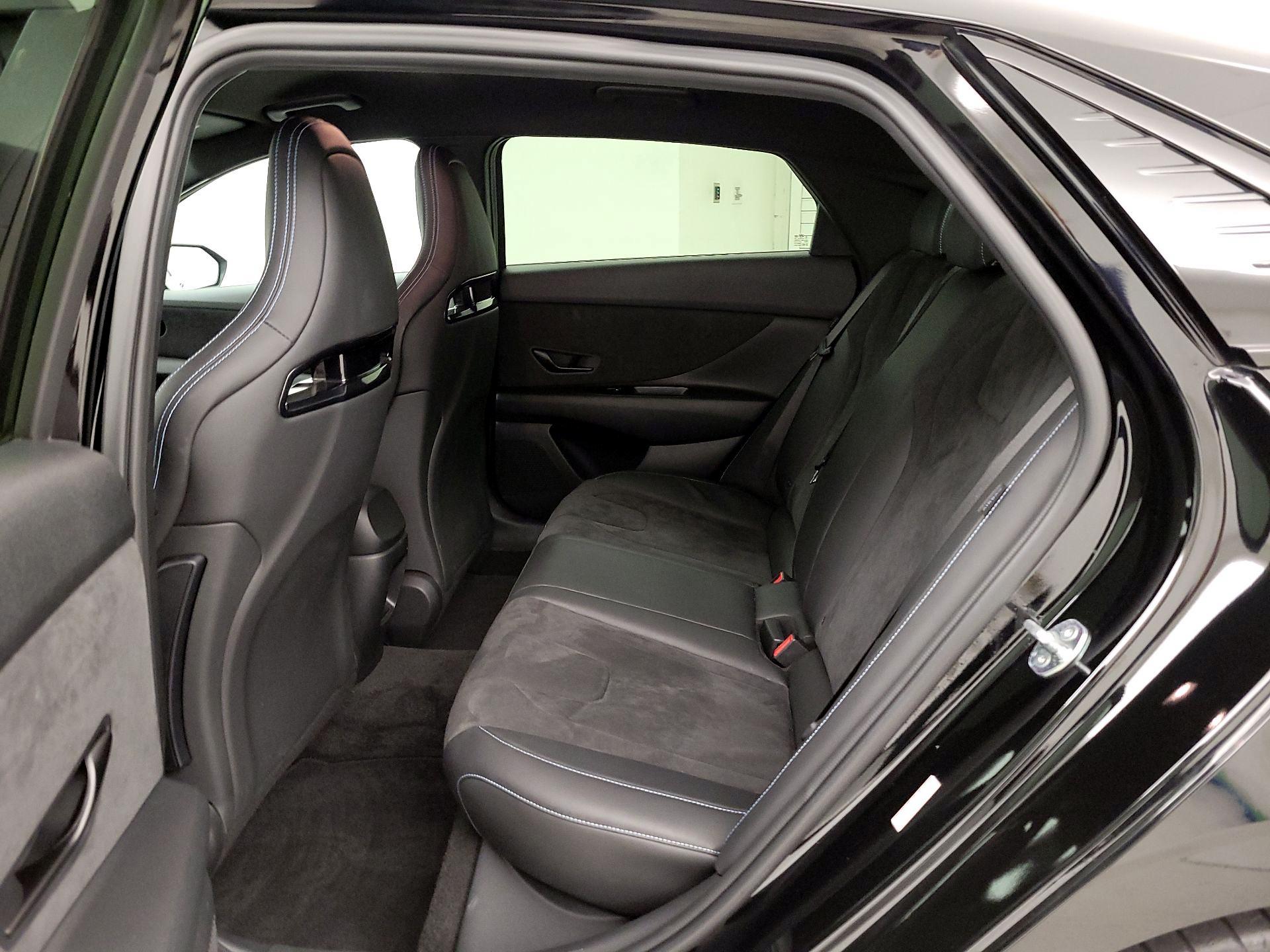 Thumbnail: 2025 Hyundai Elantra - 20