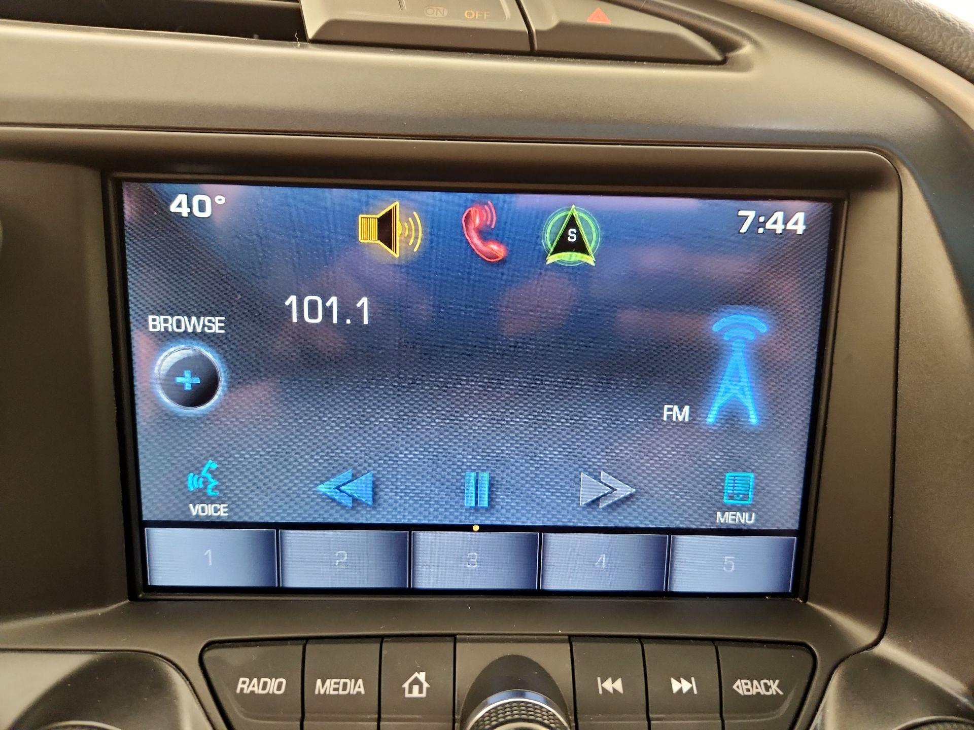 Thumbnail: 2015 Chevrolet Corvette - 15