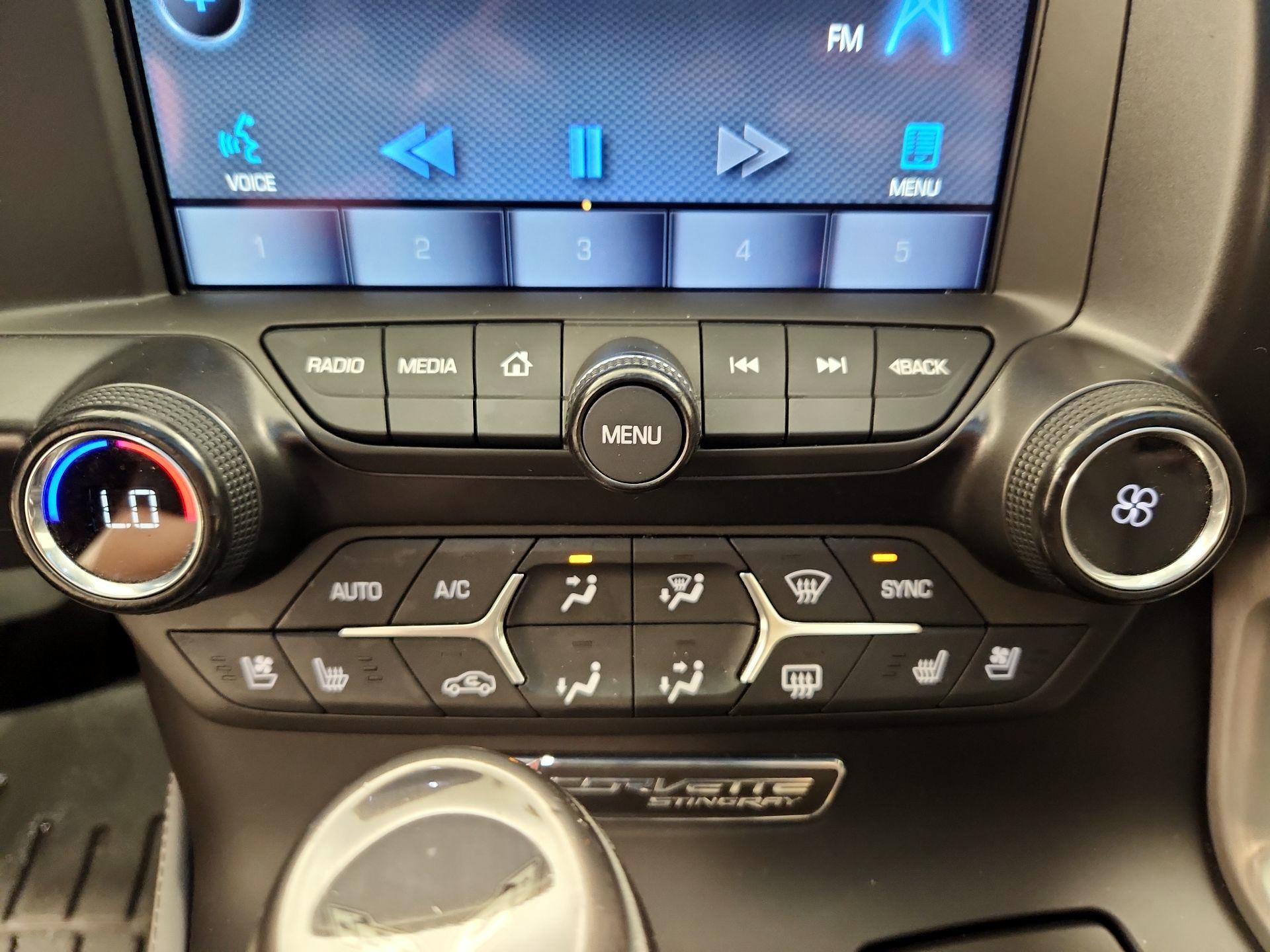 Thumbnail: 2015 Chevrolet Corvette - 16