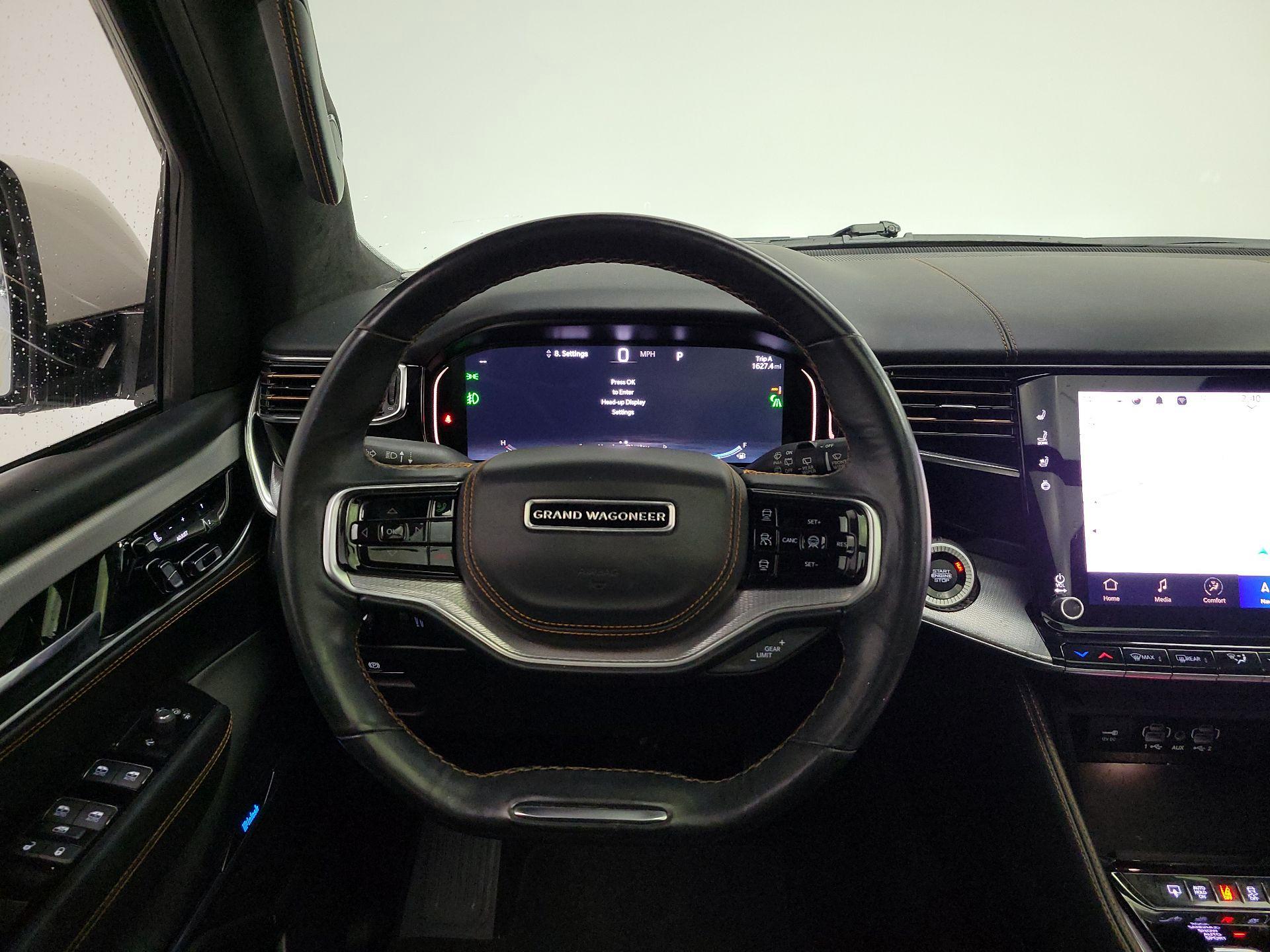 Thumbnail: 2022 Jeep Grand Wagoneer - 10