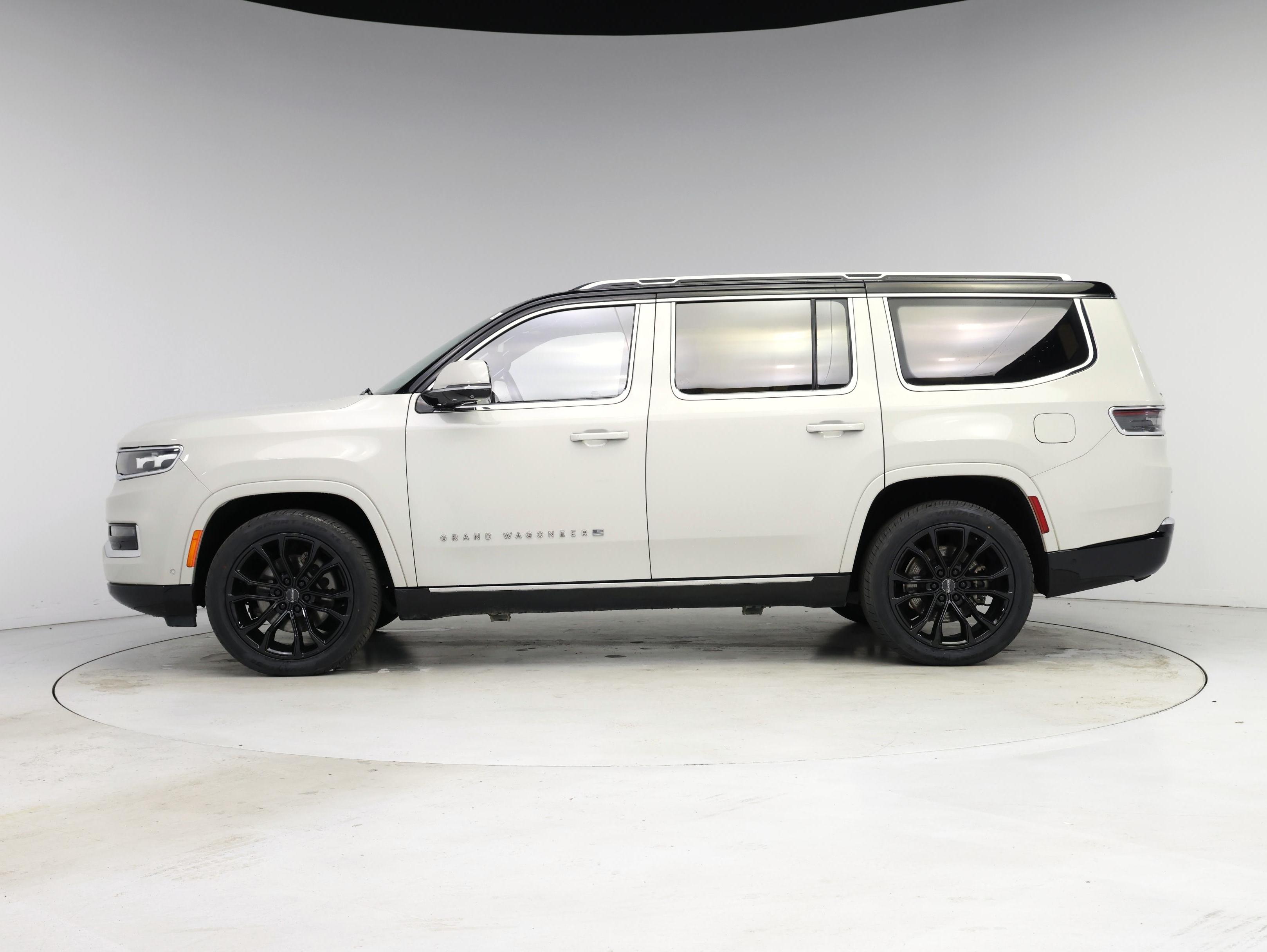 Thumbnail: 2022 Jeep Grand Wagoneer - 3