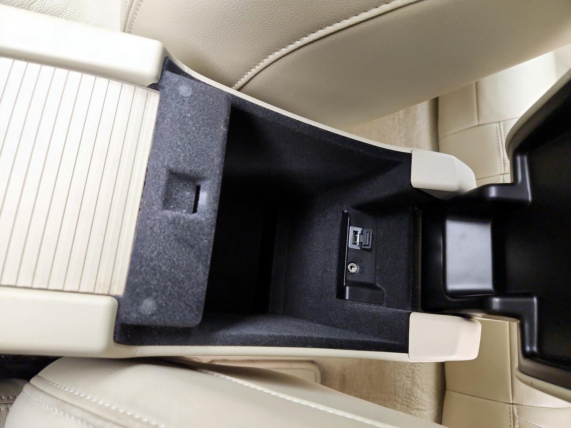 Thumbnail: 2016 Volvo V60 - 18