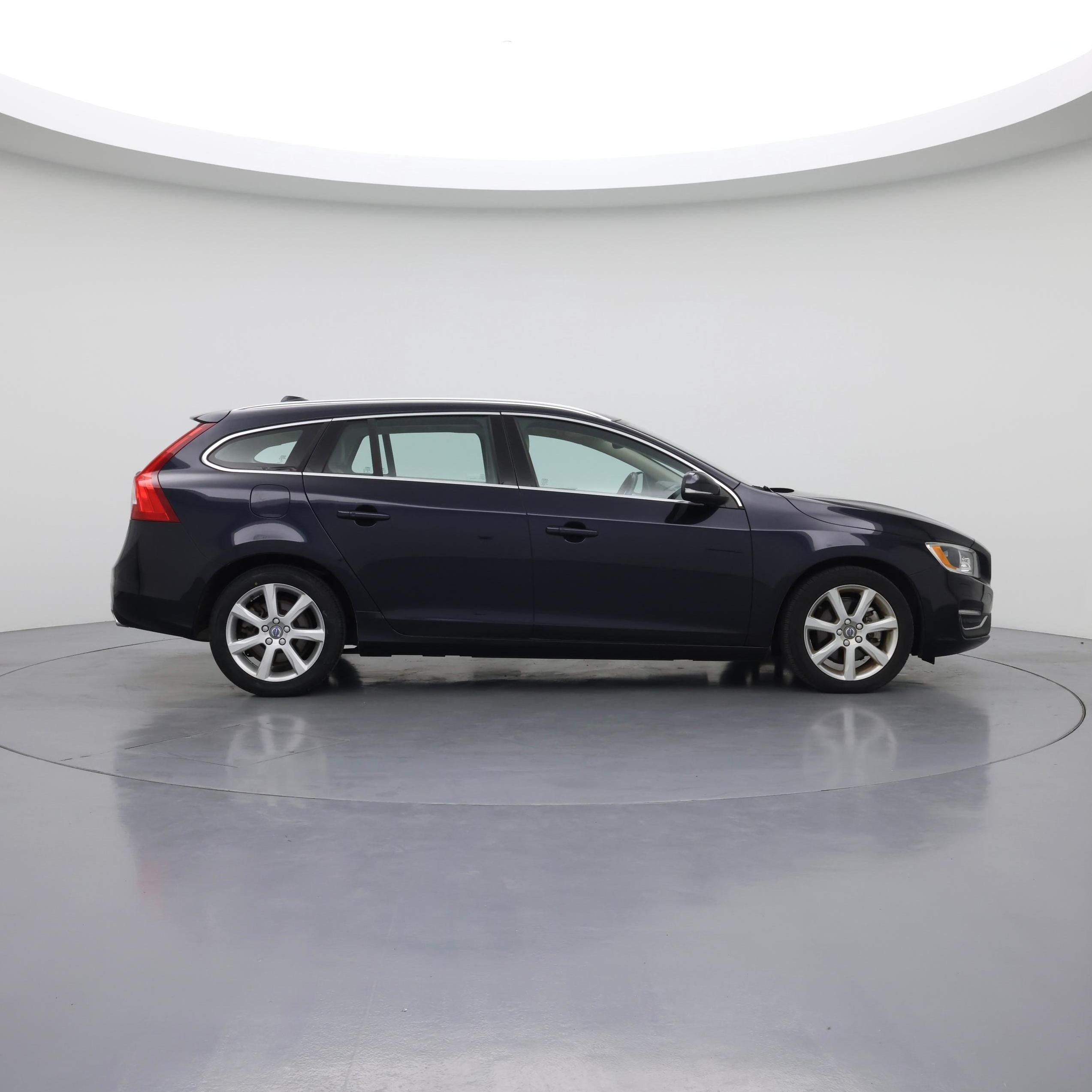 Thumbnail: 2016 Volvo V60 - 7