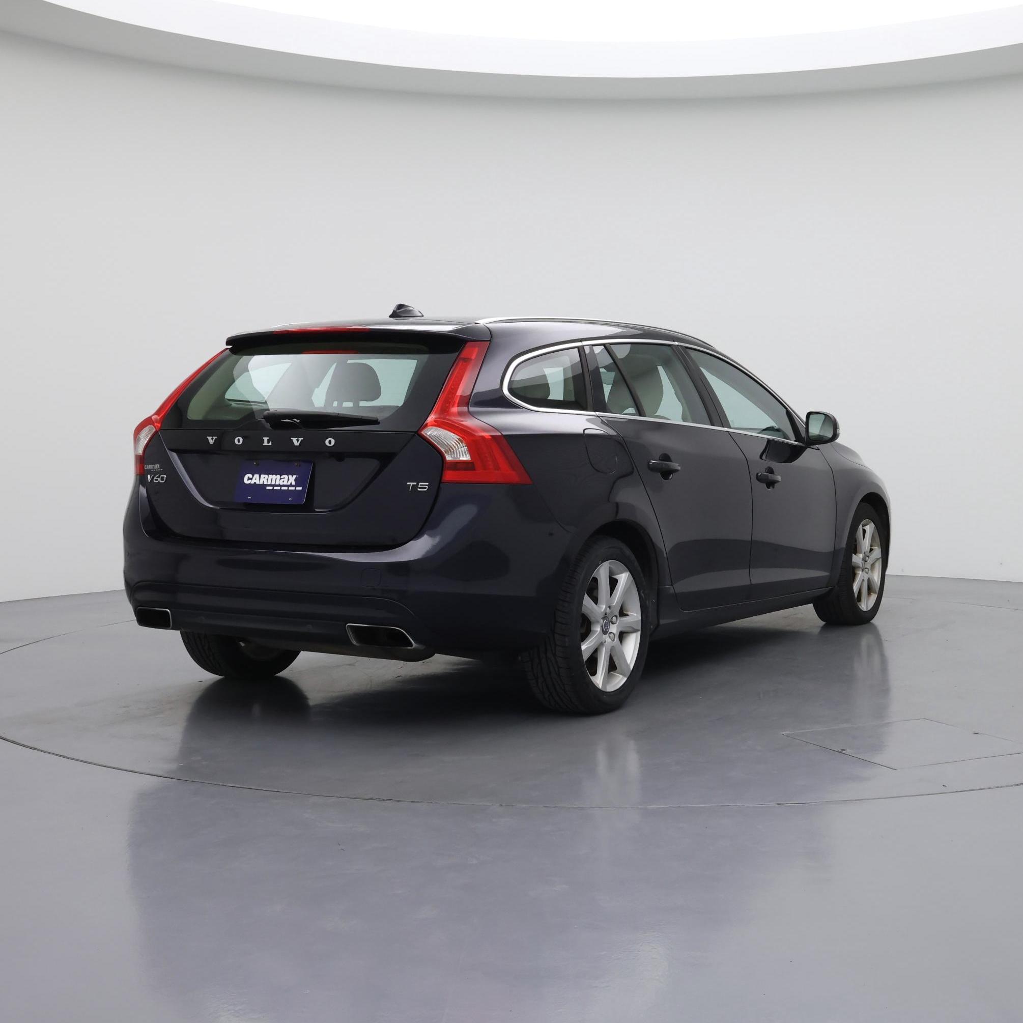 Thumbnail: 2016 Volvo V60 - 8