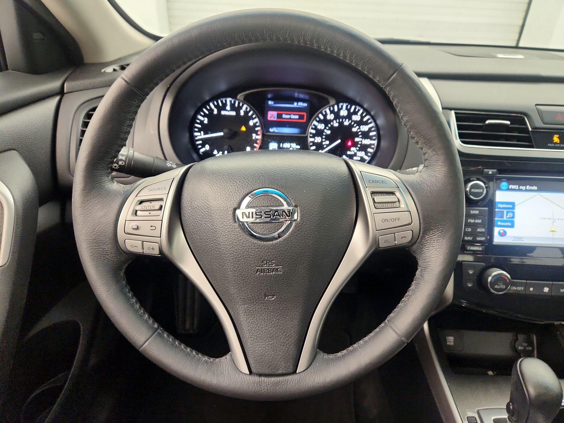 Thumbnail: 2015 Nissan Altima - 10