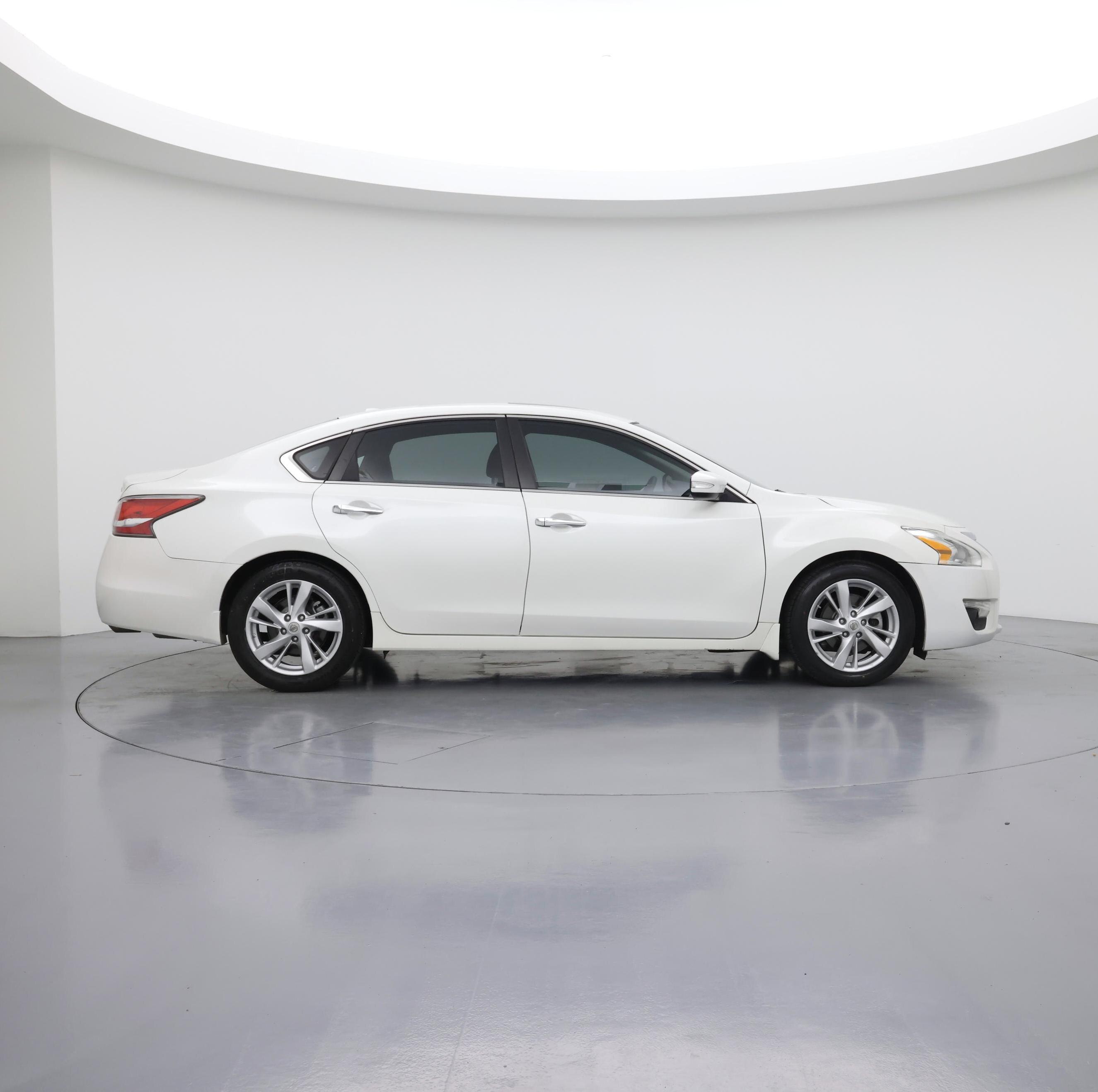 Thumbnail: 2015 Nissan Altima - 7