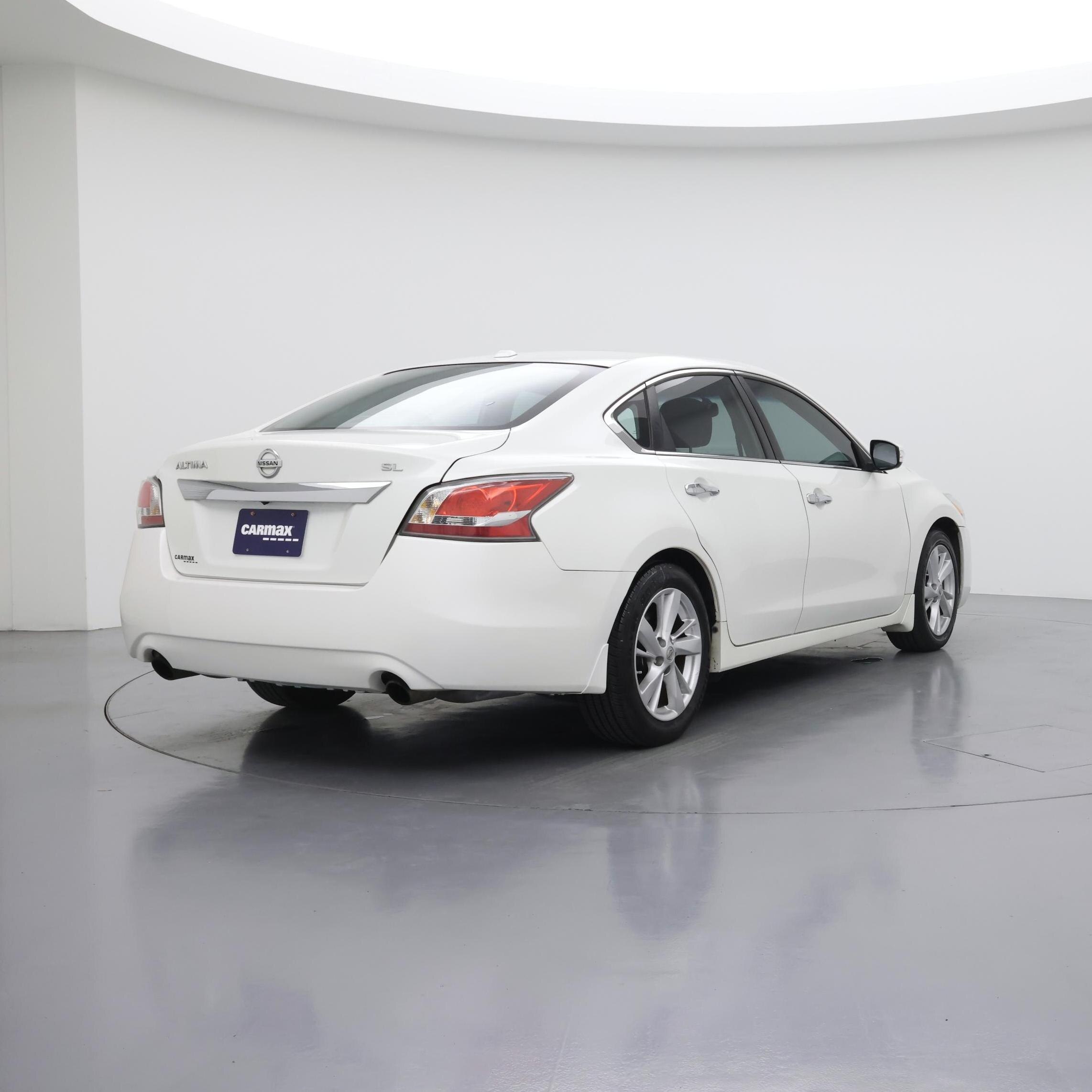 Thumbnail: 2015 Nissan Altima - 8