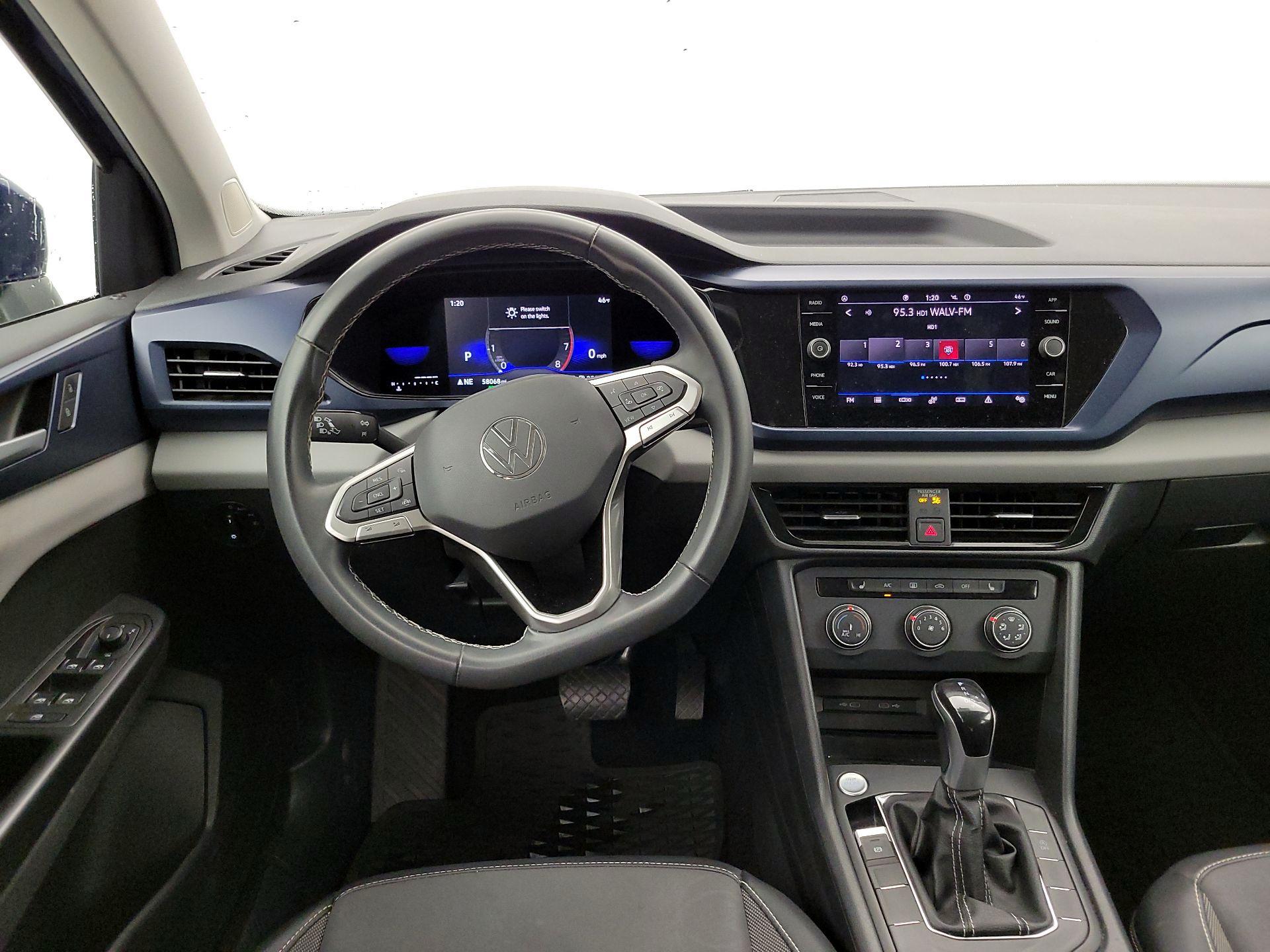 Thumbnail: 2022 Volkswagen Taos - 10