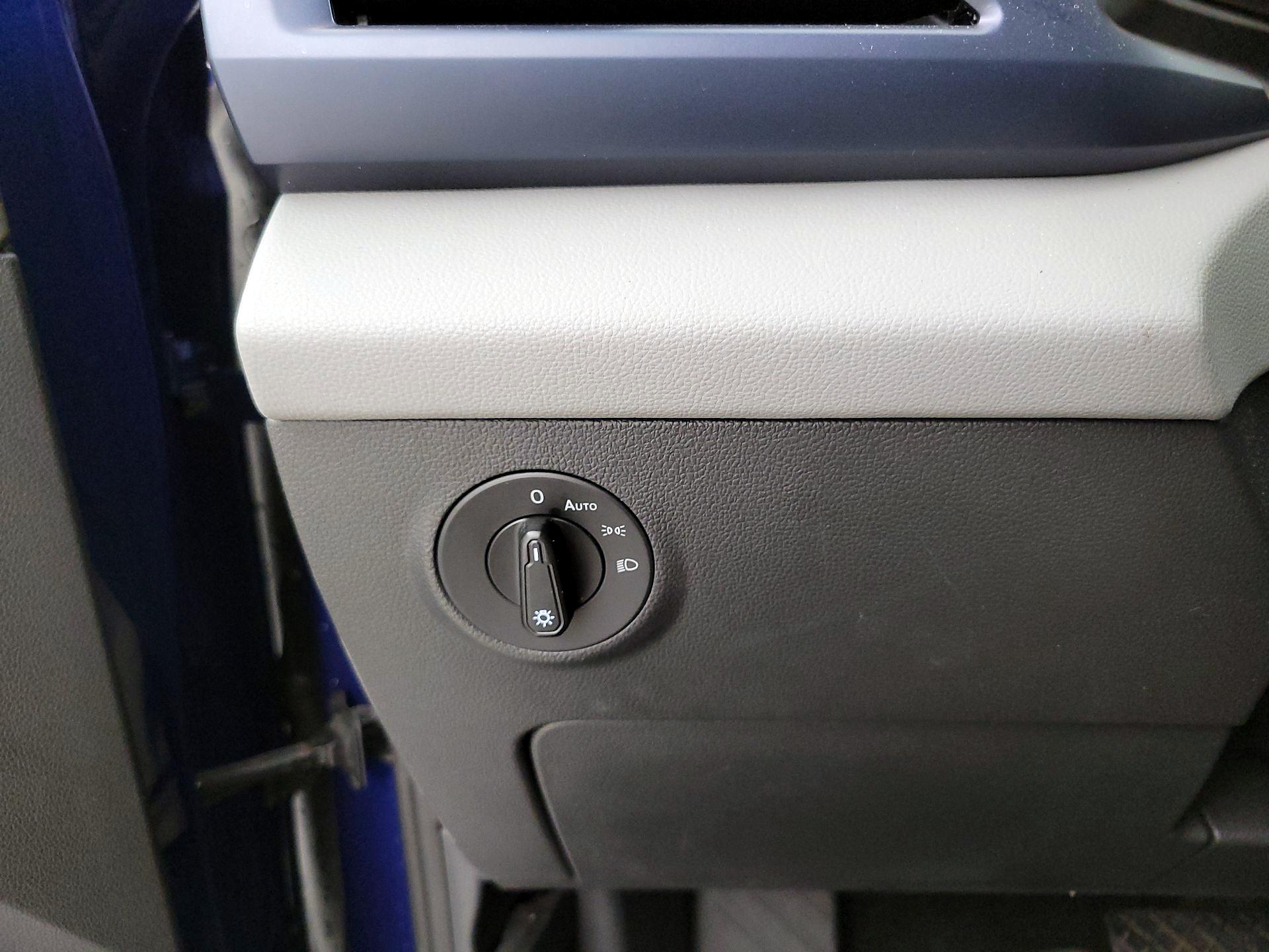 Thumbnail: 2022 Volkswagen Taos - 13