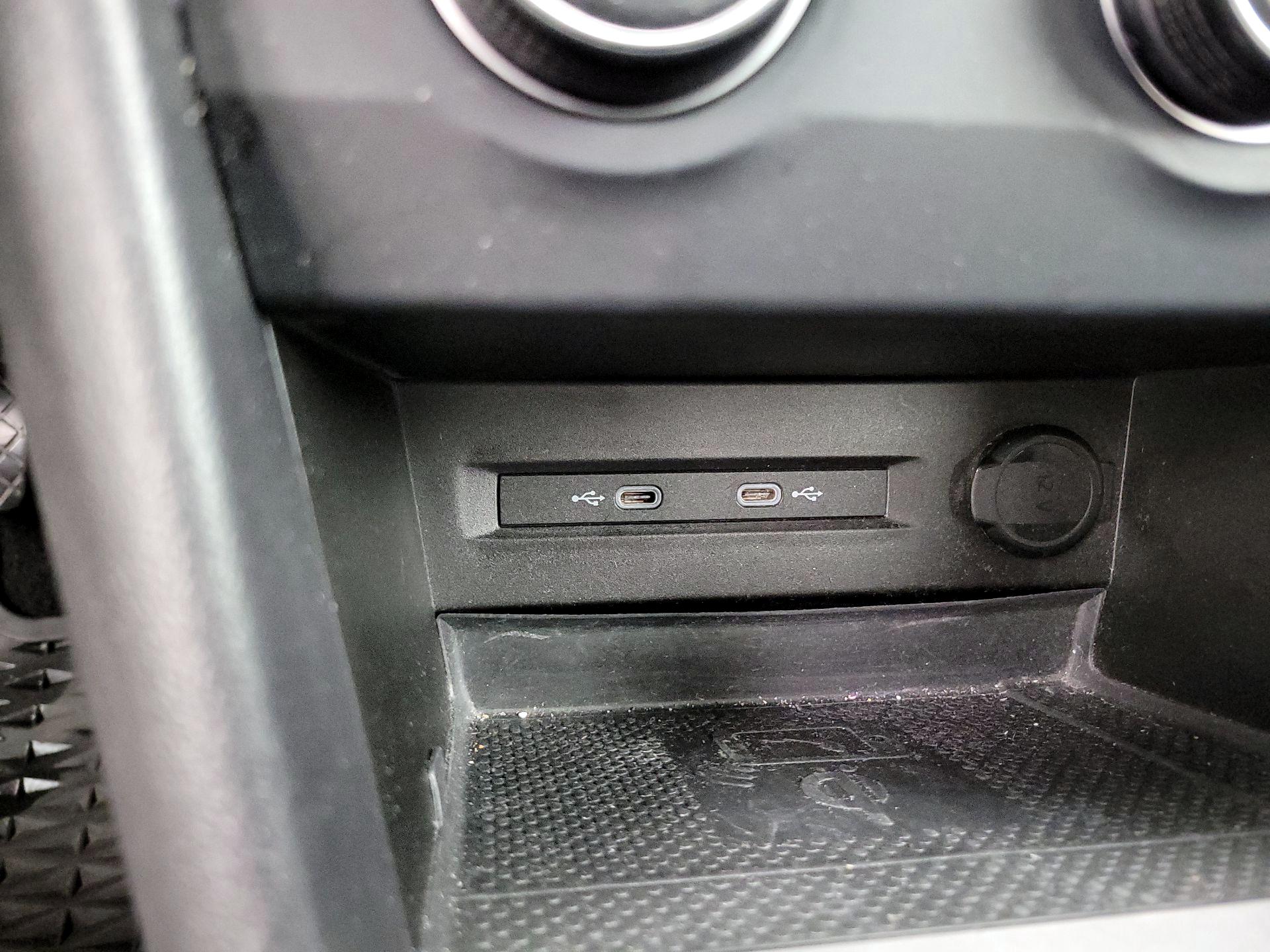 Thumbnail: 2022 Volkswagen Taos - 18