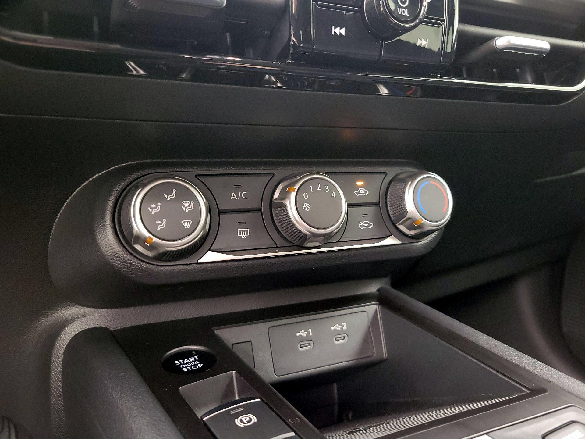 Thumbnail: 2025 Nissan Kicks - 16