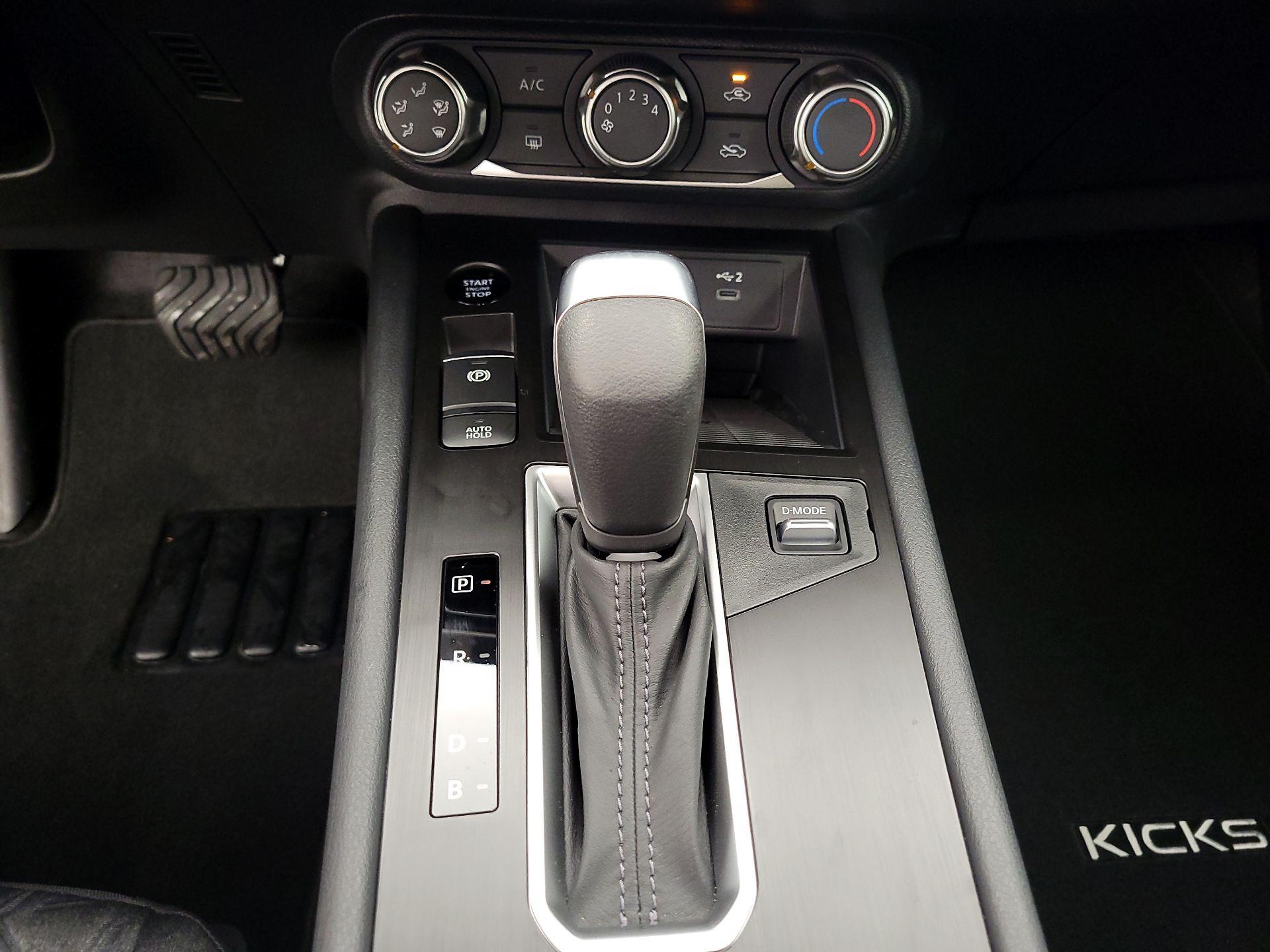 Thumbnail: 2025 Nissan Kicks - 17