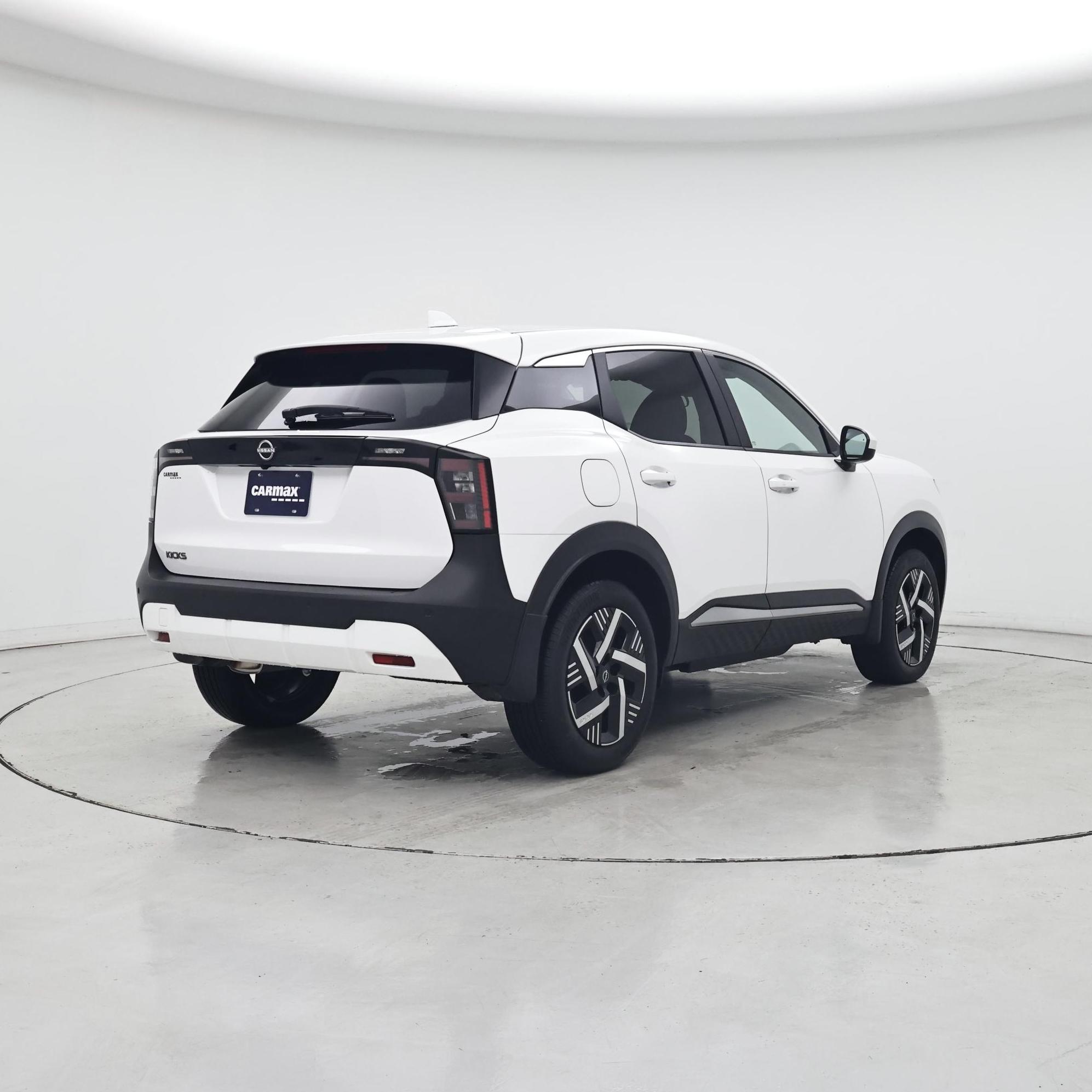 Thumbnail: 2025 Nissan Kicks - 8