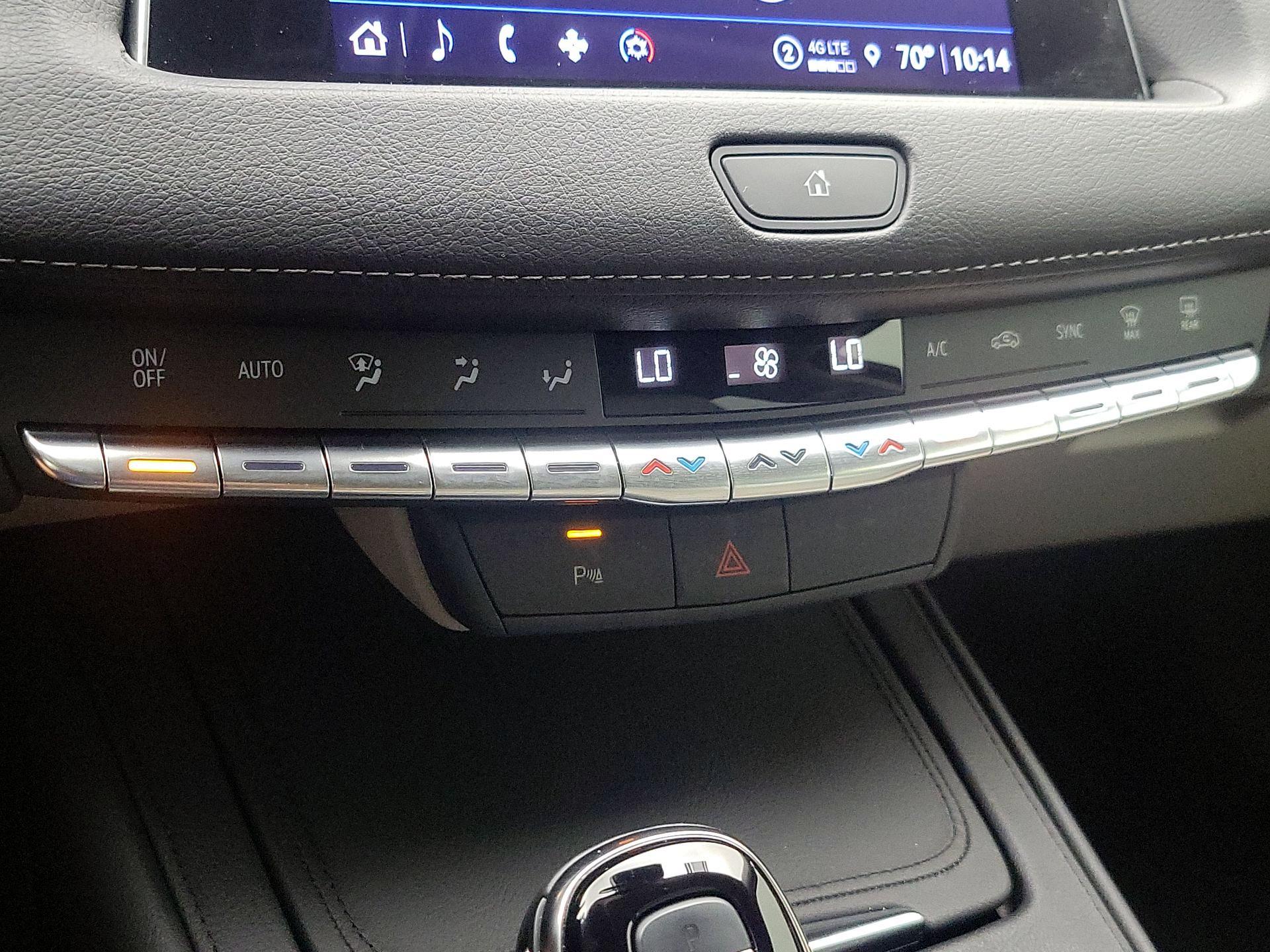 Thumbnail: 2023 Cadillac XT4 - 16