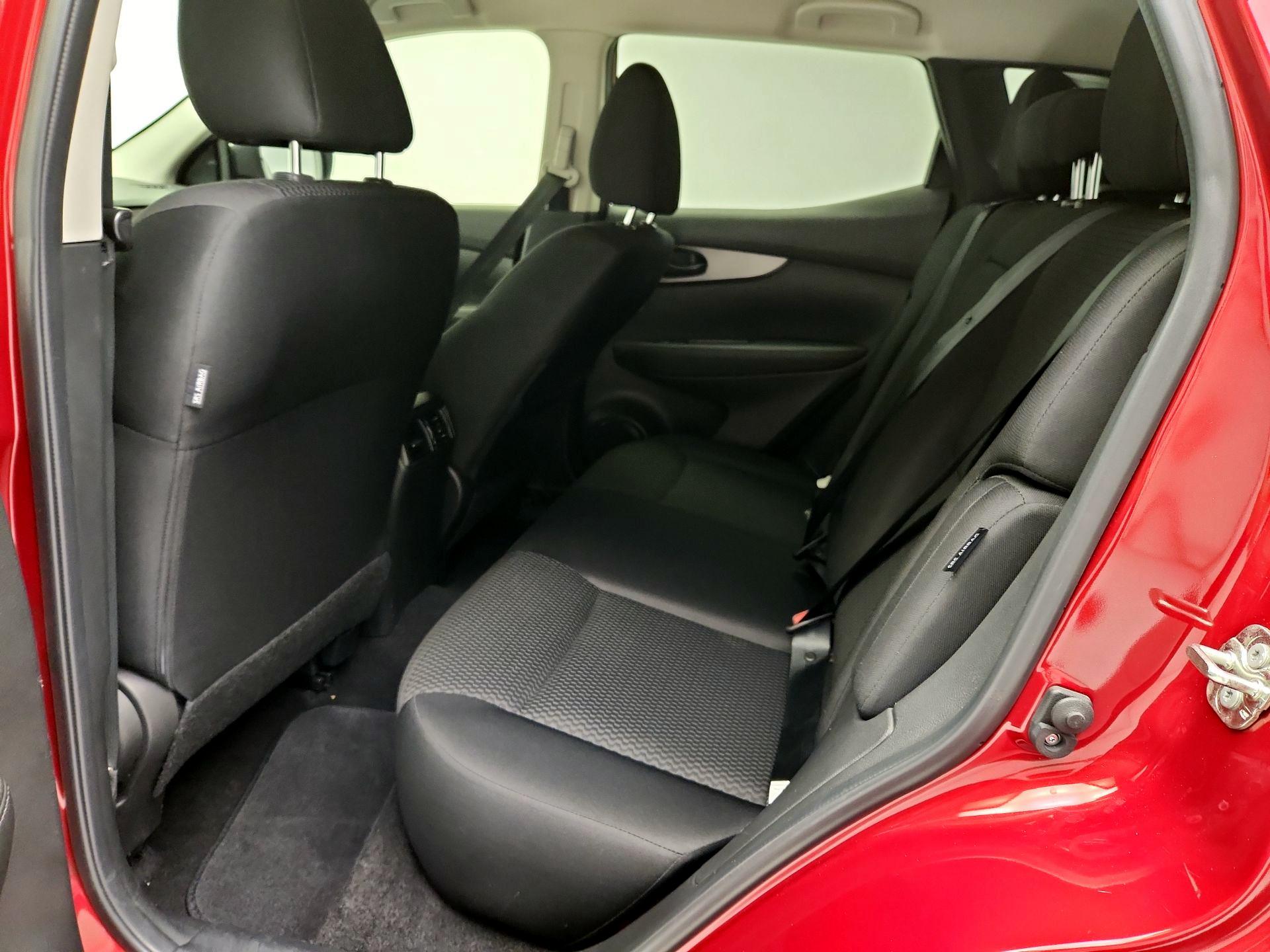 Thumbnail: 2020 Nissan Rogue Sport - 19