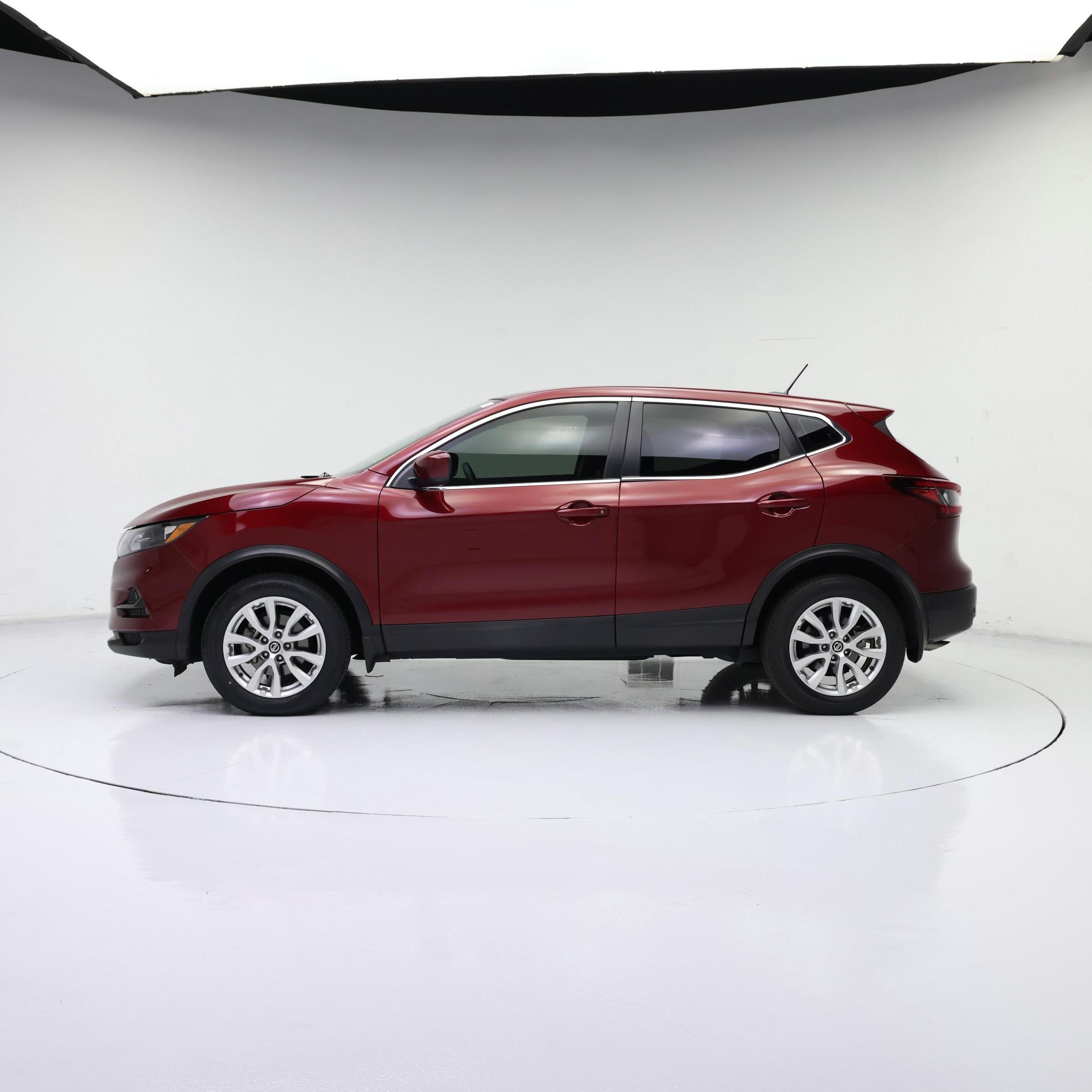 Thumbnail: 2020 Nissan Rogue Sport - 3