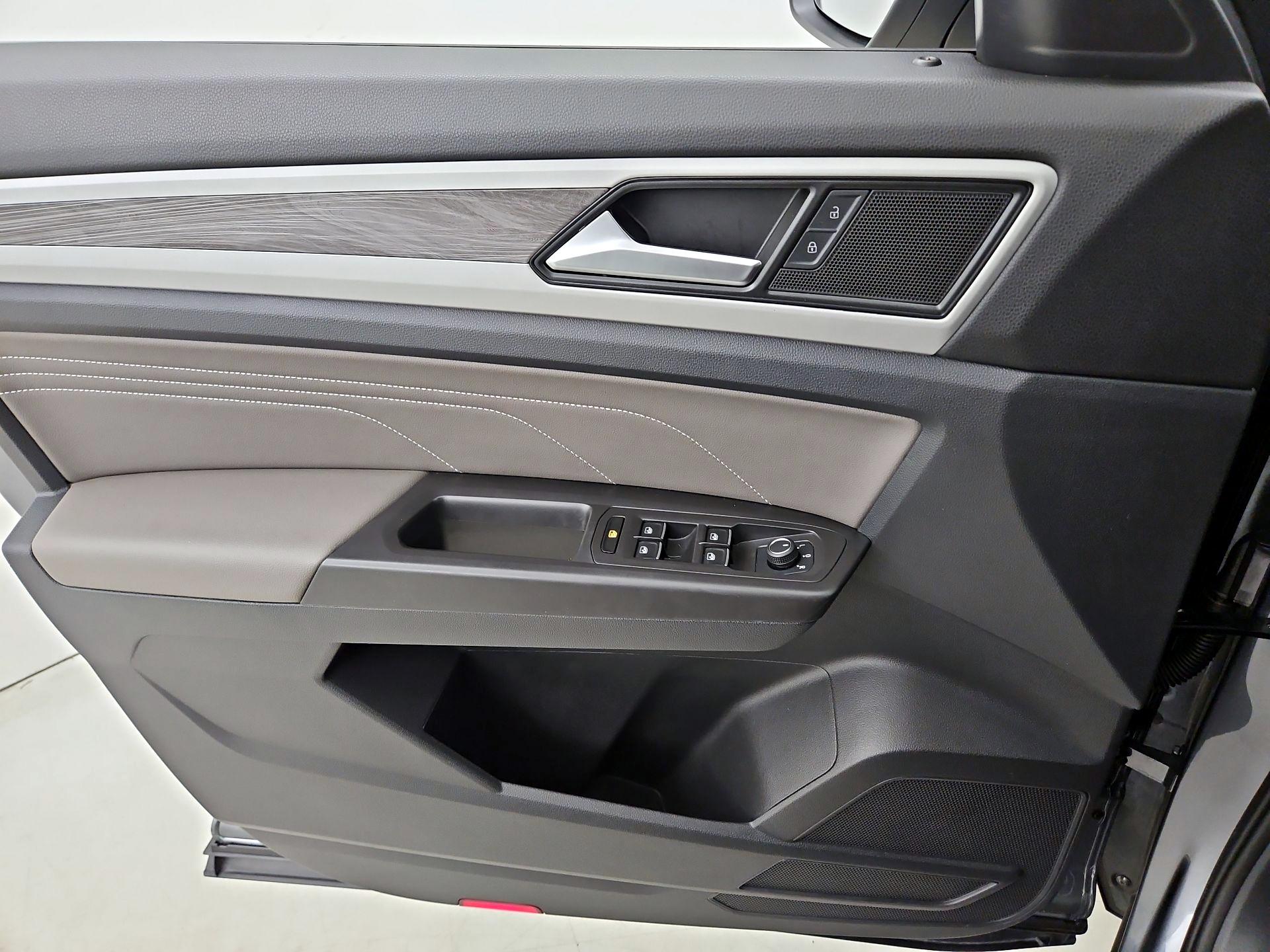 Thumbnail: 2022 Volkswagen Atlas - 12