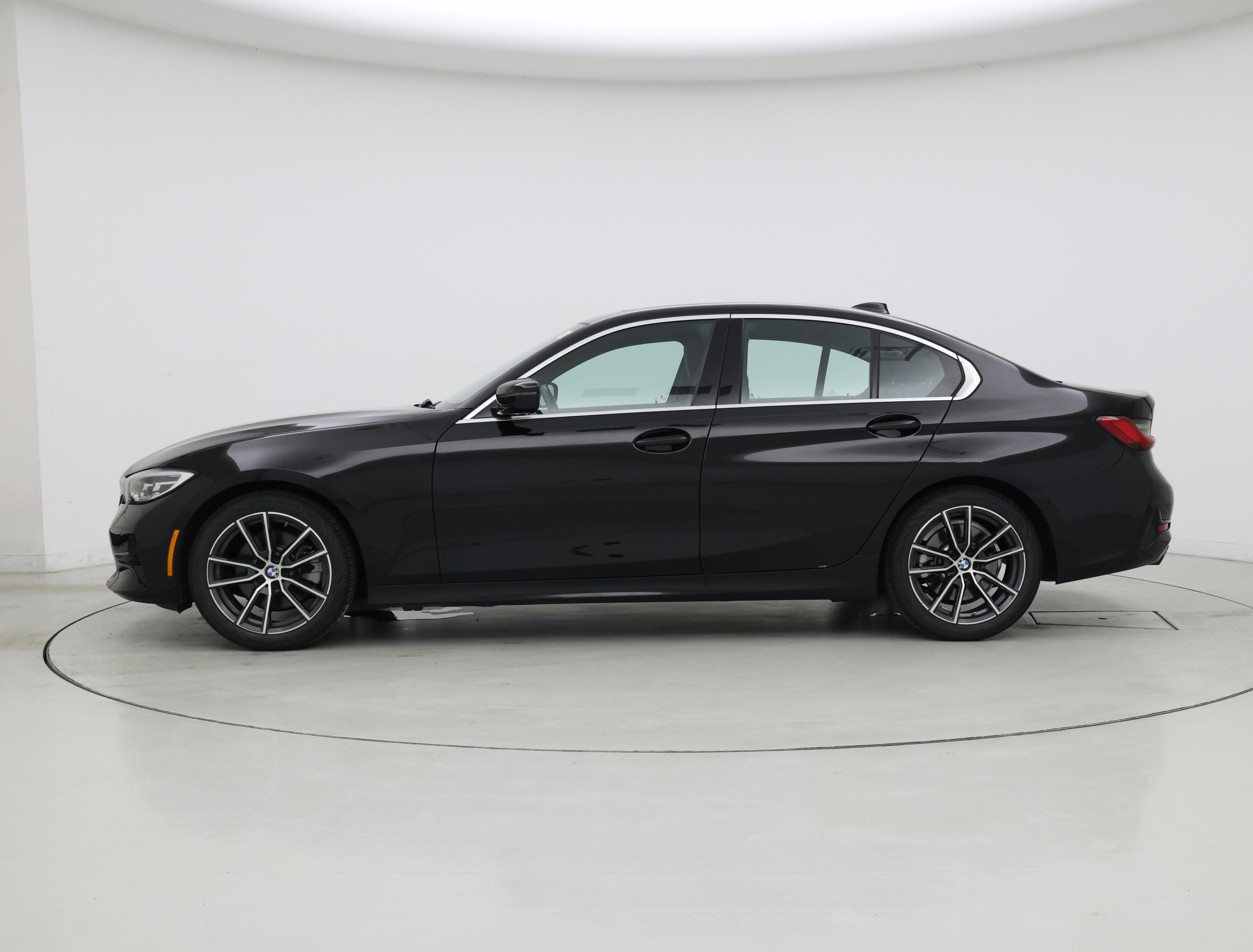 Thumbnail: 2021 BMW 3 Series - 3