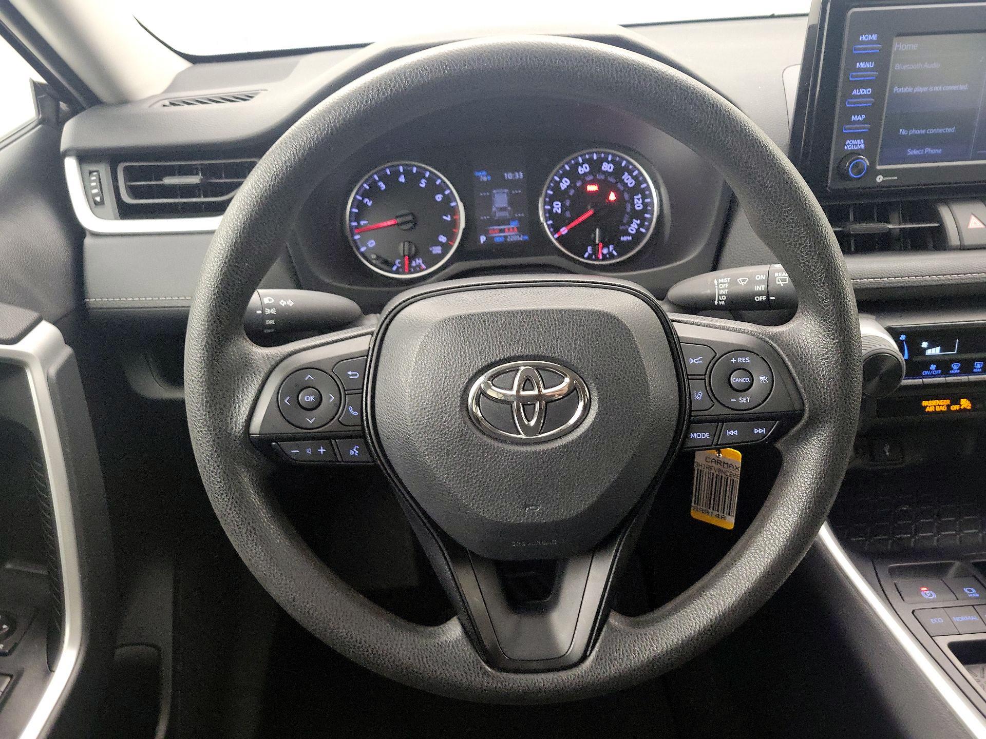Thumbnail: 2022 Toyota RAV4 - 10